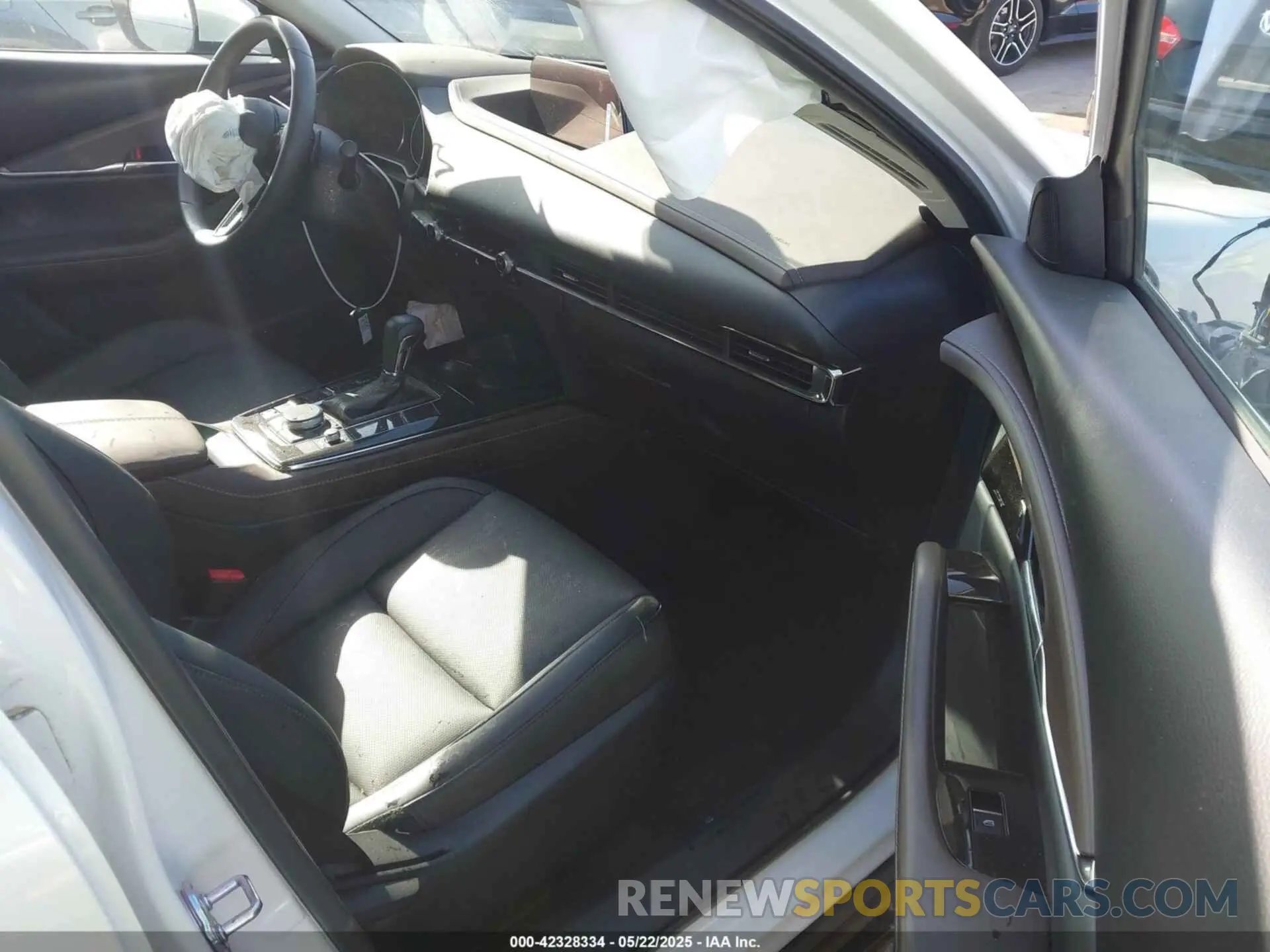 5 Photograph of a damaged car 3MVDMBDM4RM616159 MAZDA CX-30 2024