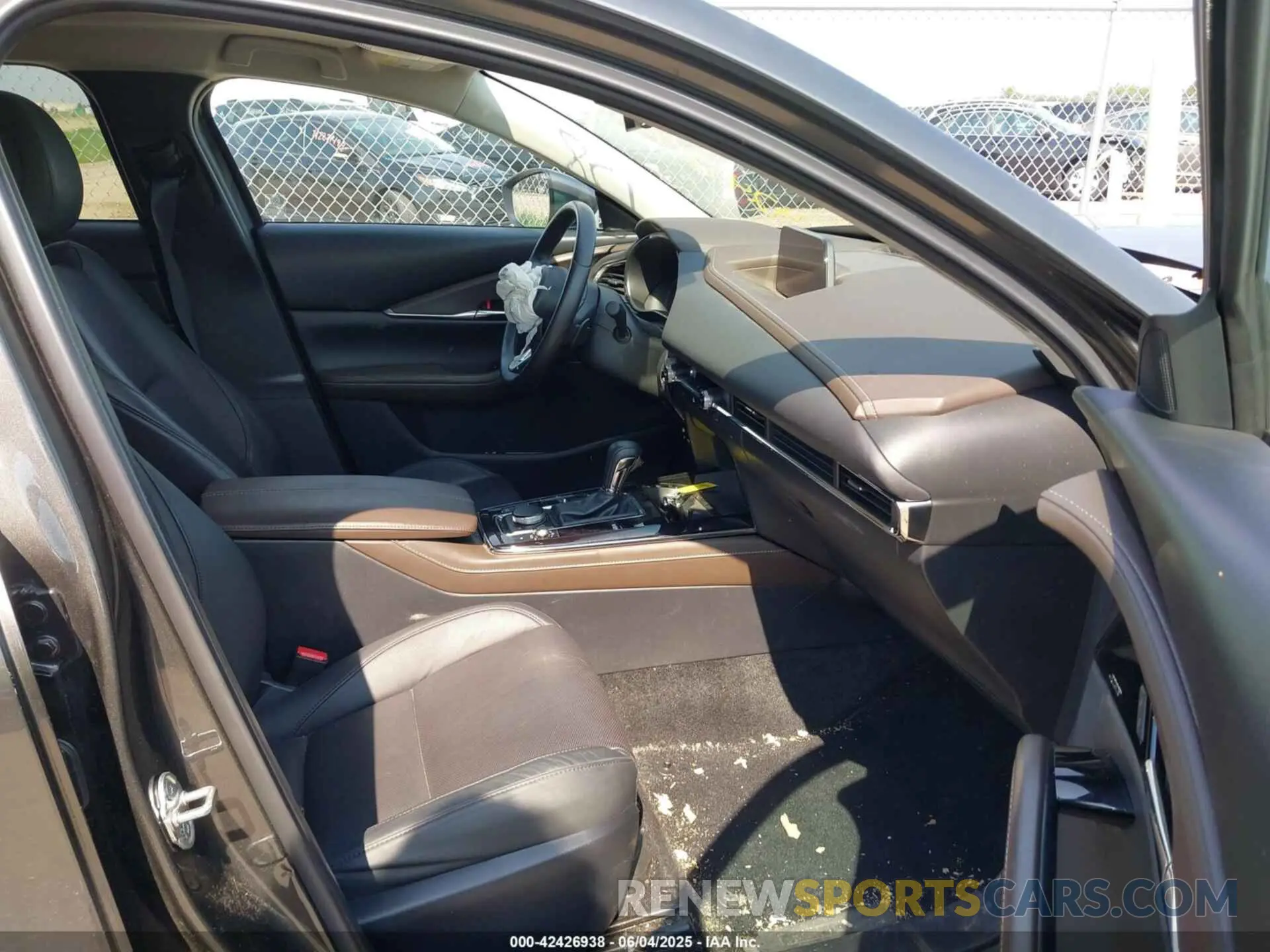 5 Photograph of a damaged car 3MVDMBDM6RM627793 MAZDA CX-30 2024