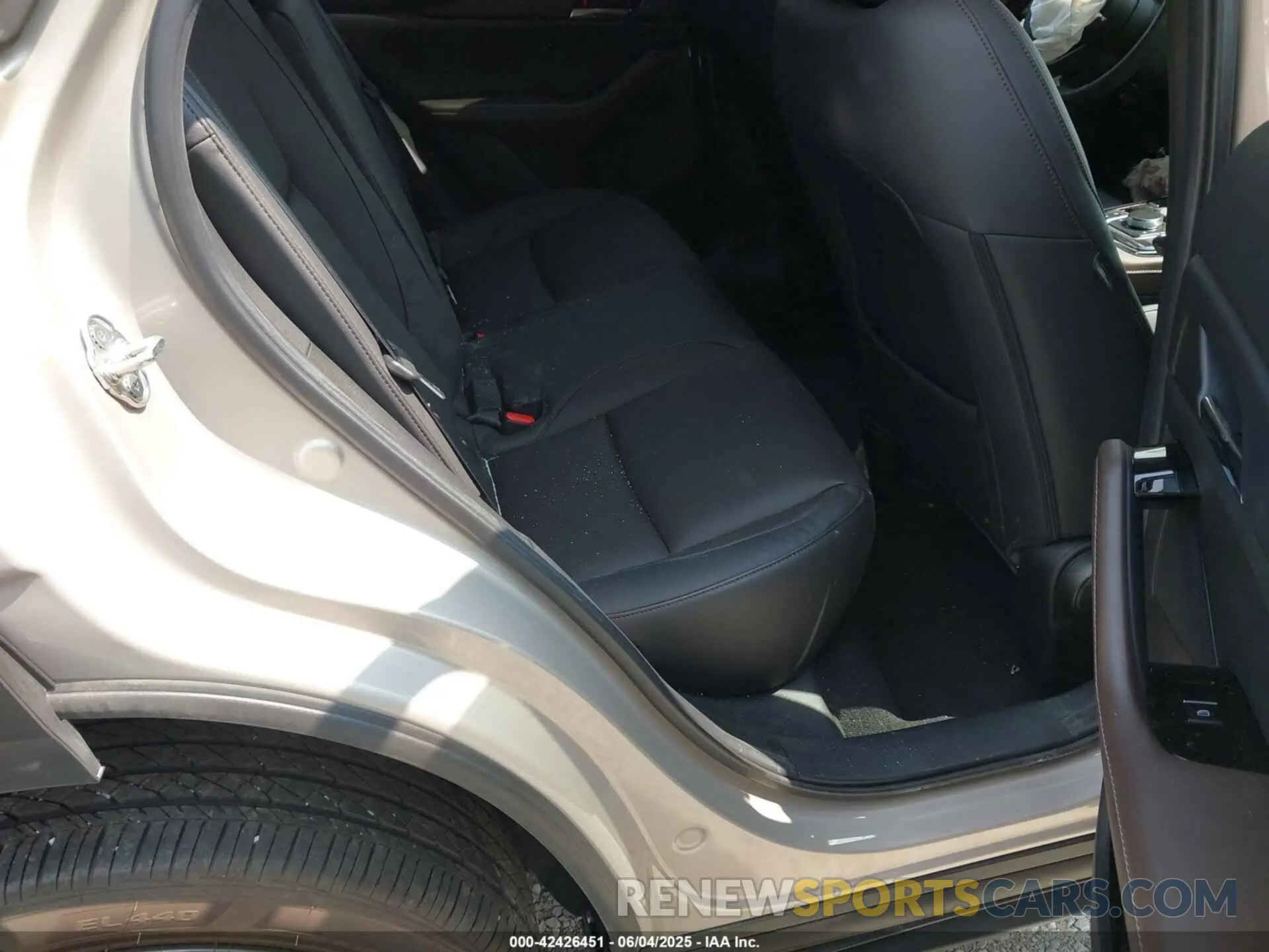 8 Photograph of a damaged car 3MVDMBDMXRM615226 MAZDA CX-30 2024