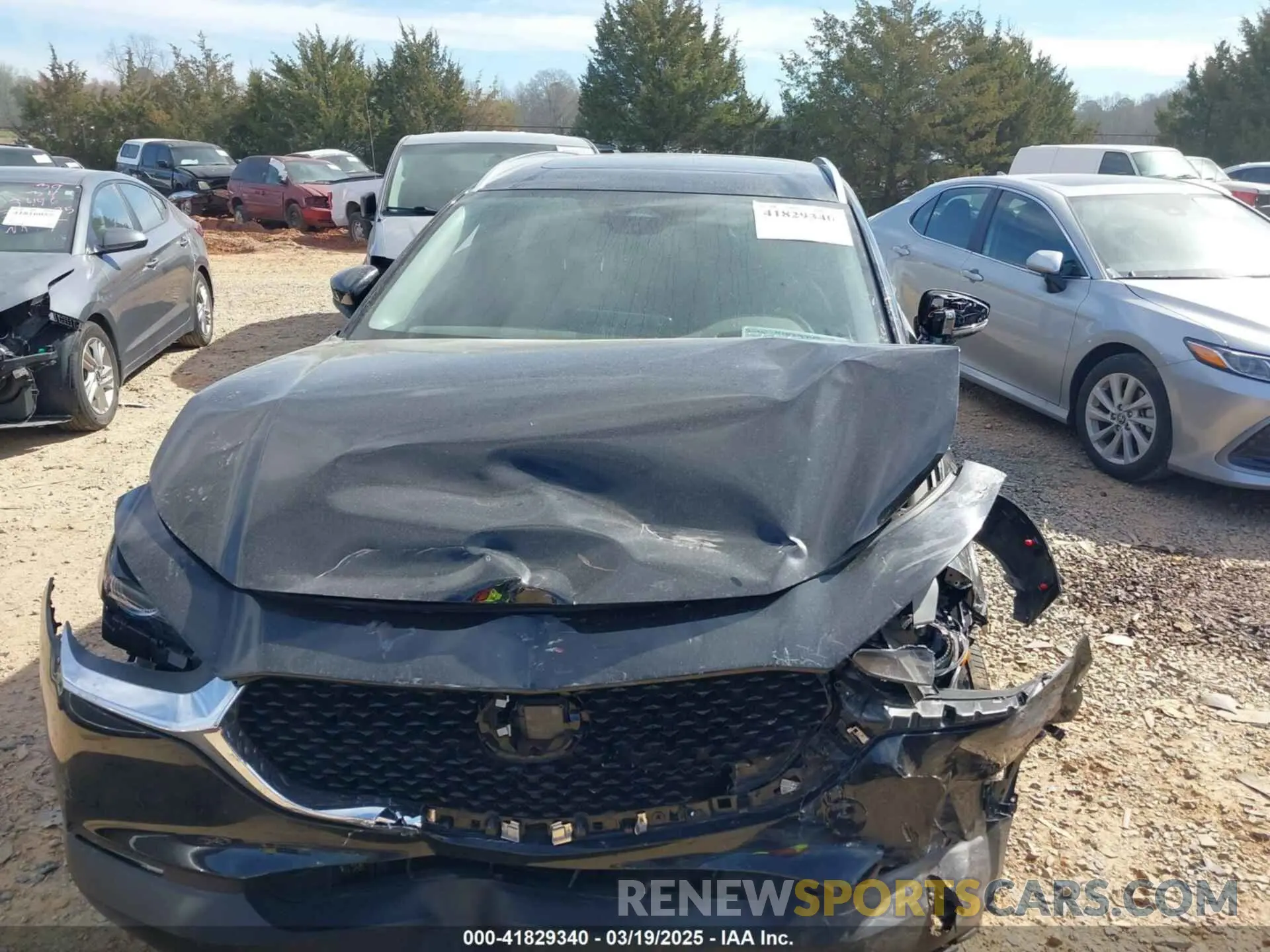 11 Photograph of a damaged car 3MVDMBDY5RM619137 MAZDA CX-30 2024