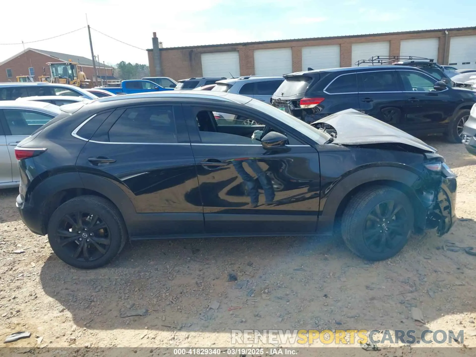 12 Photograph of a damaged car 3MVDMBDY5RM619137 MAZDA CX-30 2024