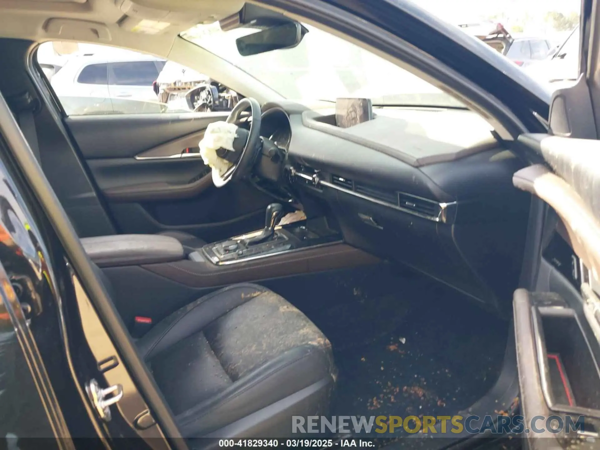 5 Photograph of a damaged car 3MVDMBDY5RM619137 MAZDA CX-30 2024