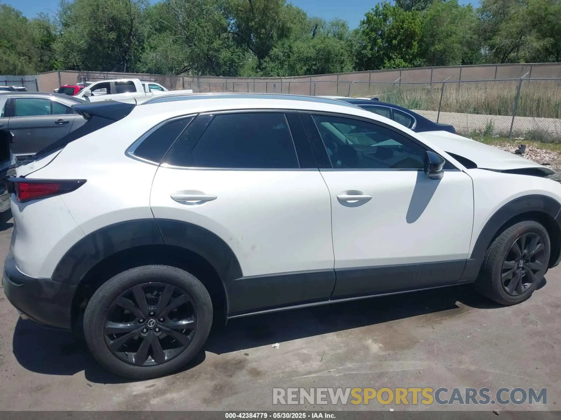 13 Photograph of a damaged car 3MVDMBDY6RM662238 MAZDA CX-30 2024