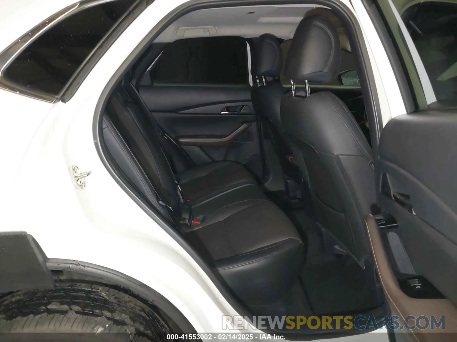 8 Photograph of a damaged car 3MVDMBDY7RM706554 MAZDA CX-30 2024
