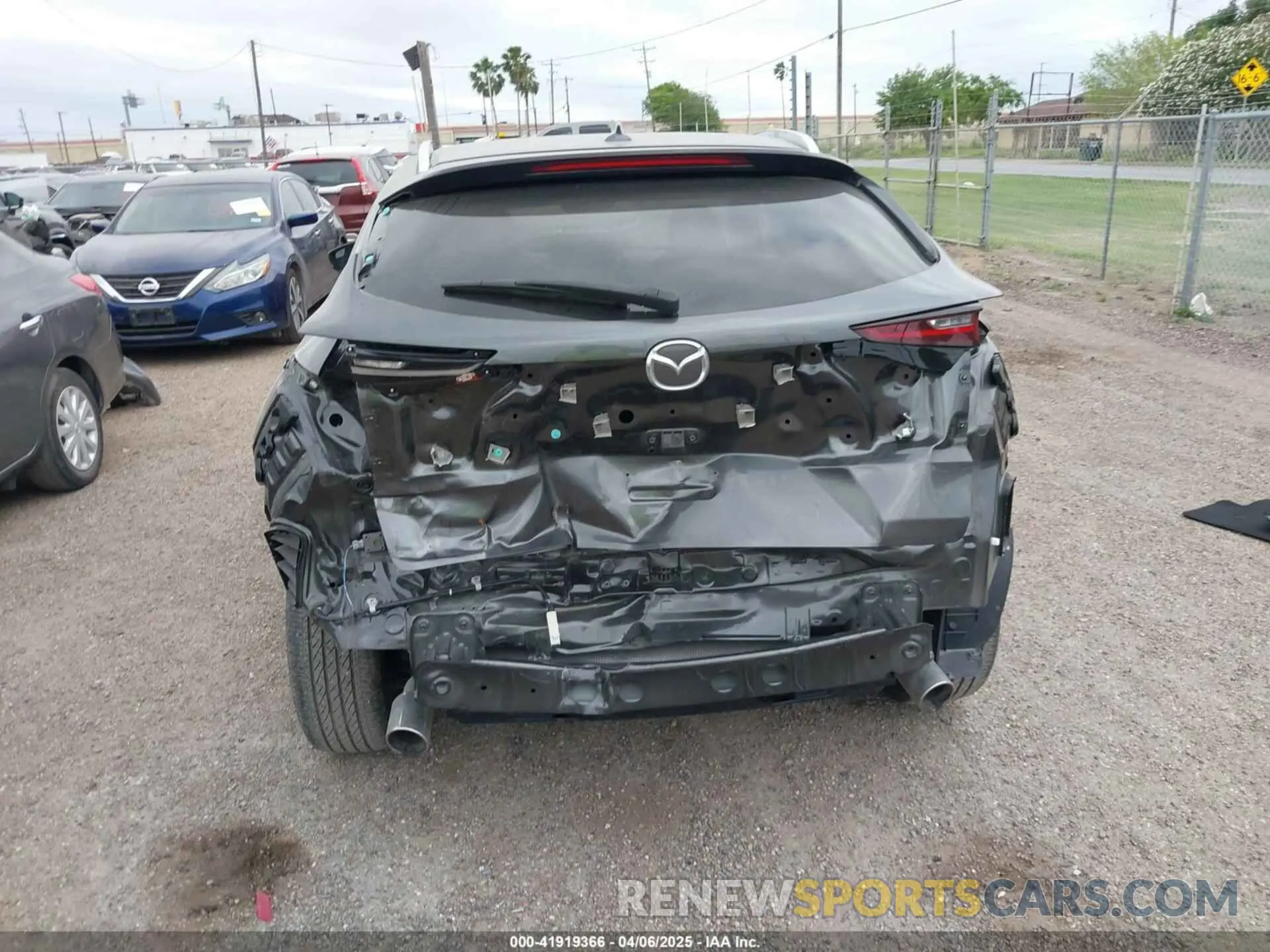 6 Photograph of a damaged car 3MVDMBEY2RM617635 MAZDA CX-30 2024