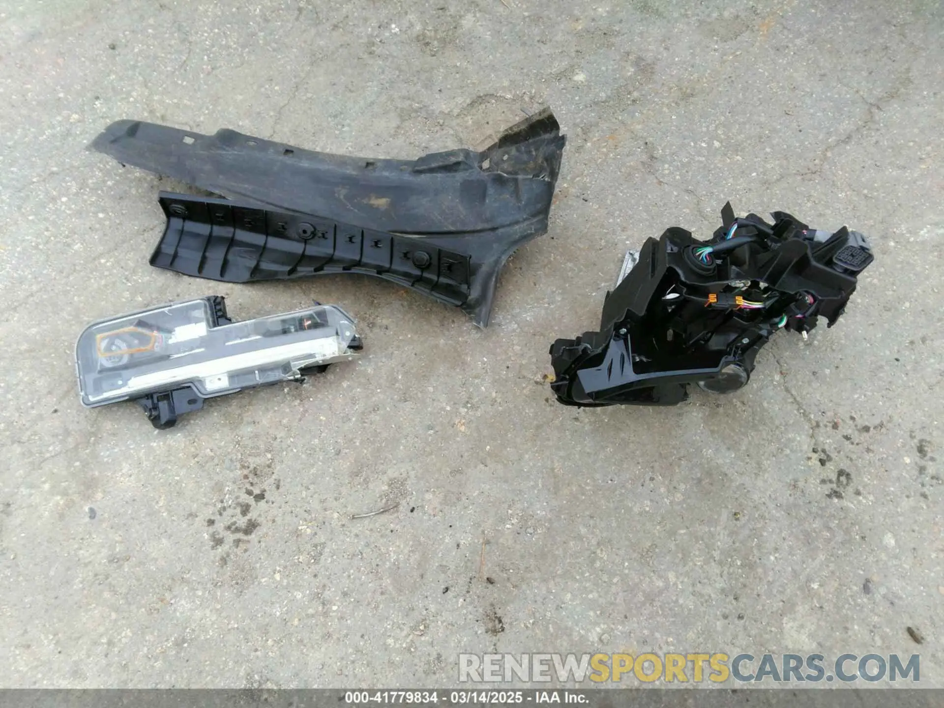 12 Photograph of a damaged car 3MVDMBXY0RM631322 MAZDA CX-30 2024