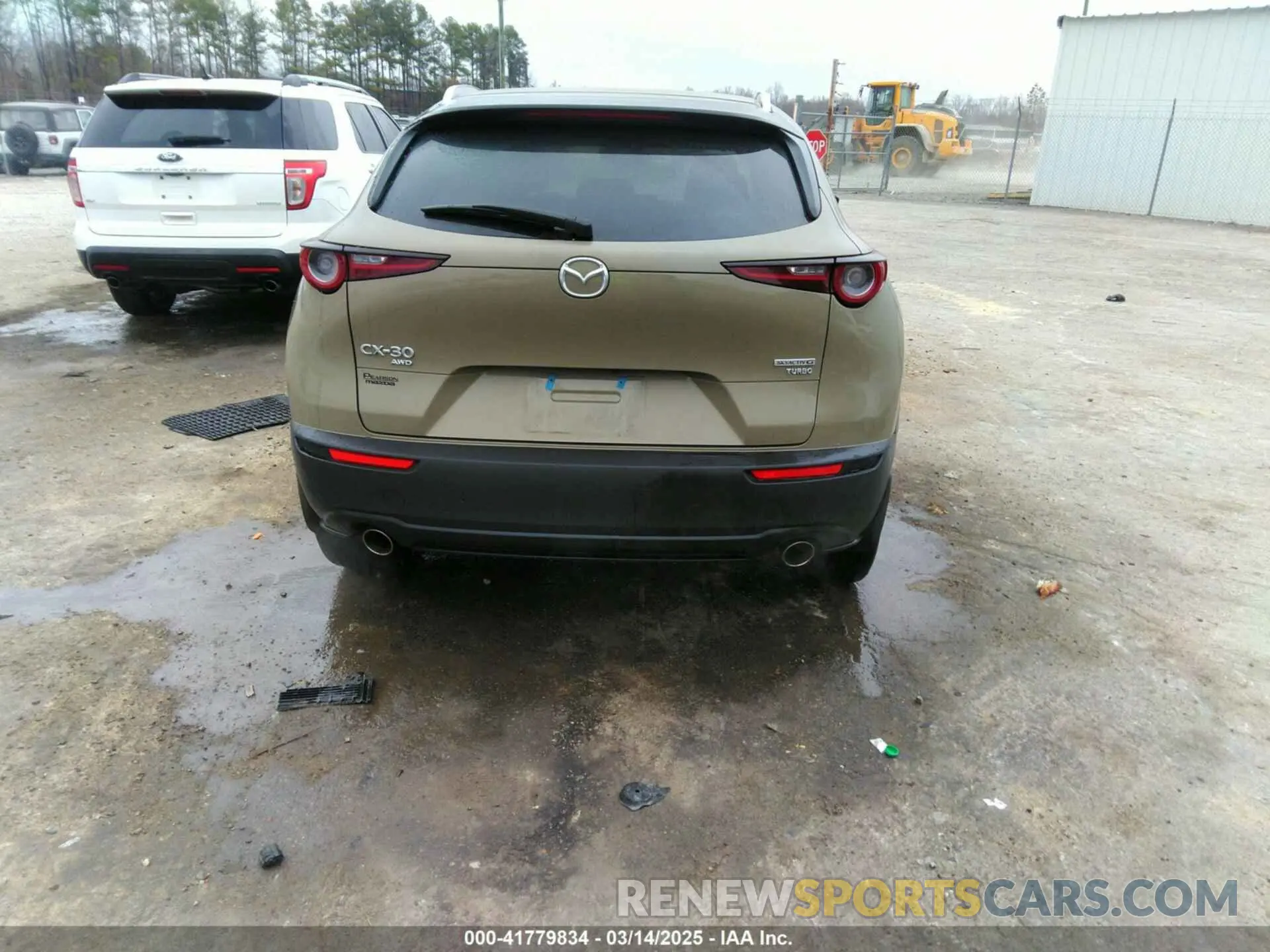 17 Photograph of a damaged car 3MVDMBXY0RM631322 MAZDA CX-30 2024