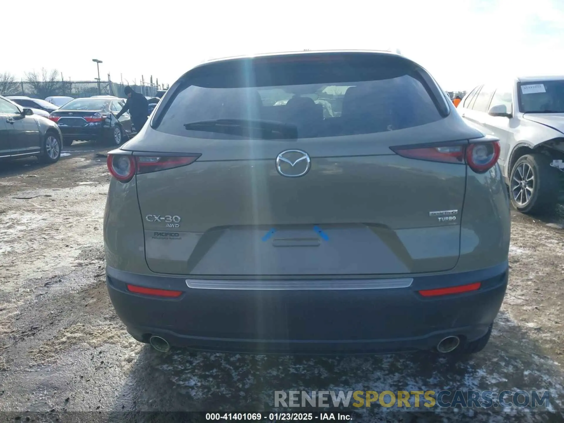 15 Photograph of a damaged car 3MVDMBXY4RM708886 MAZDA CX-30 2024