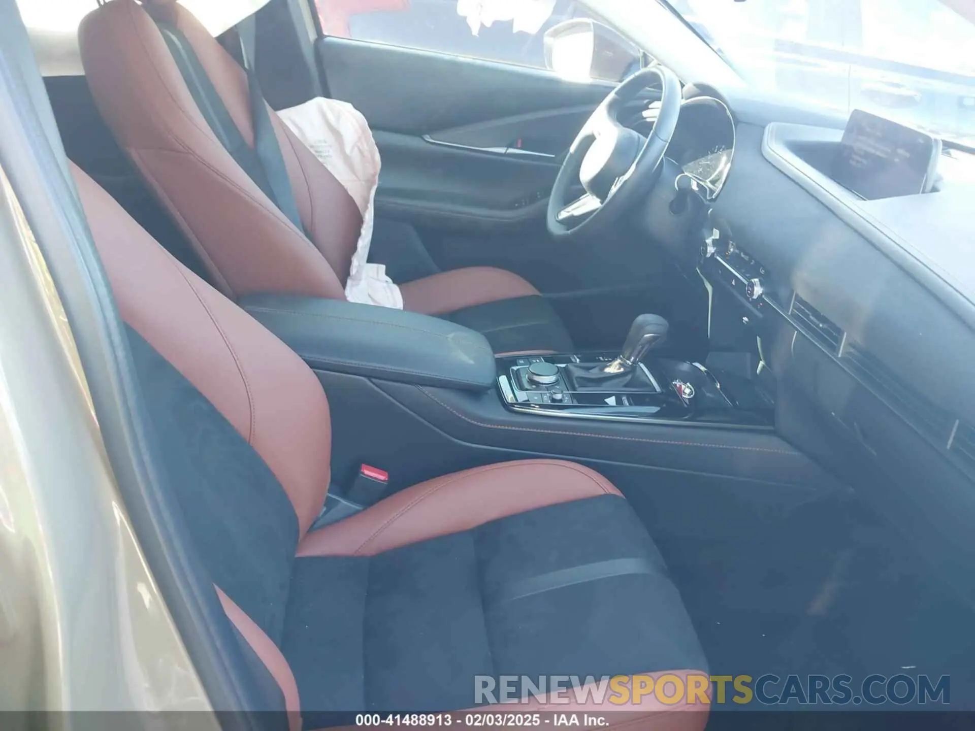5 Photograph of a damaged car 3MVDMBXY6RM649856 MAZDA CX-30 2024