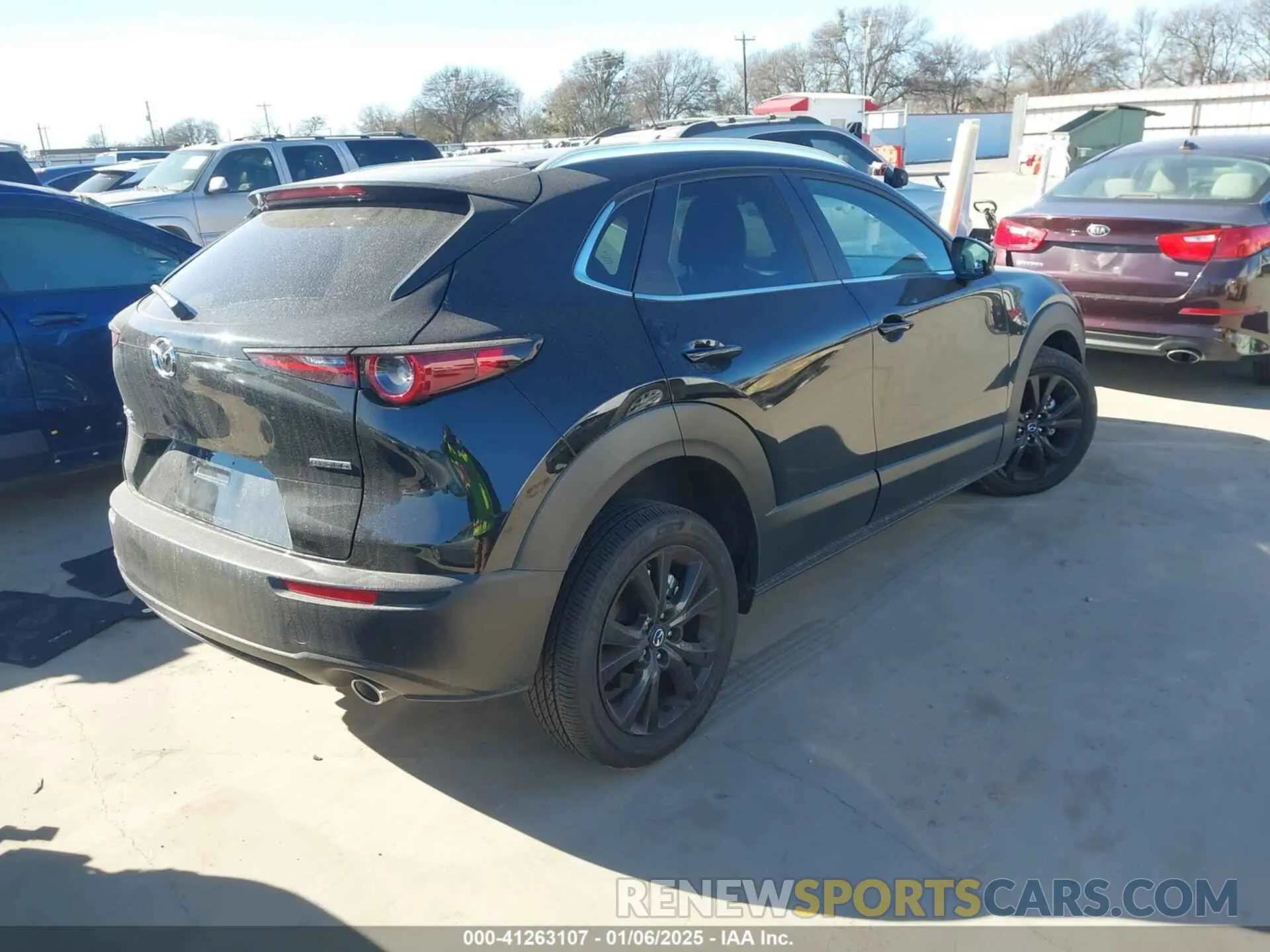 4 Photograph of a damaged car 3MVDMBBM0SM760087 MAZDA CX-30 2025