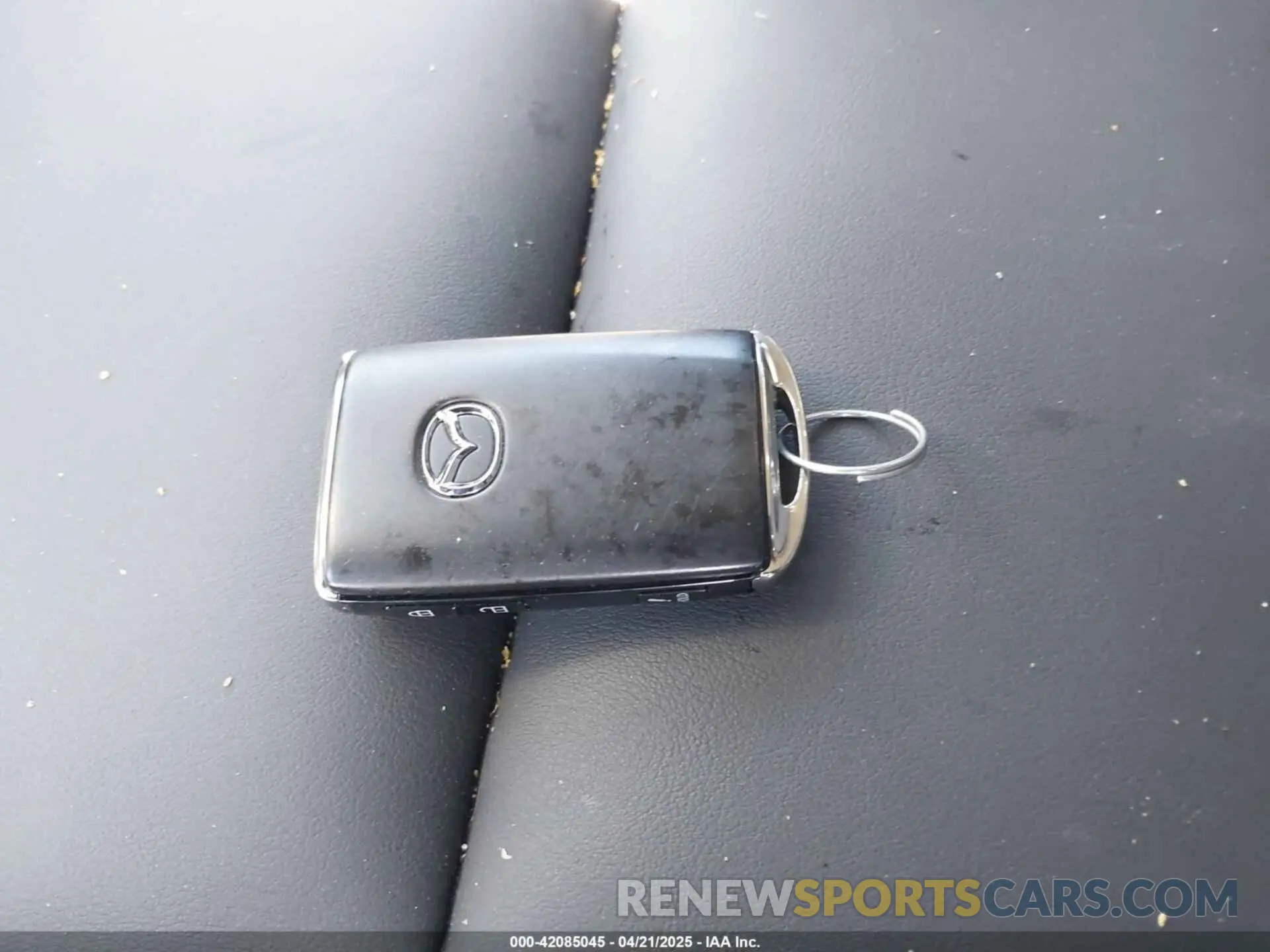 11 Photograph of a damaged car 3MVDMBBM3SM784464 MAZDA CX-30 2025