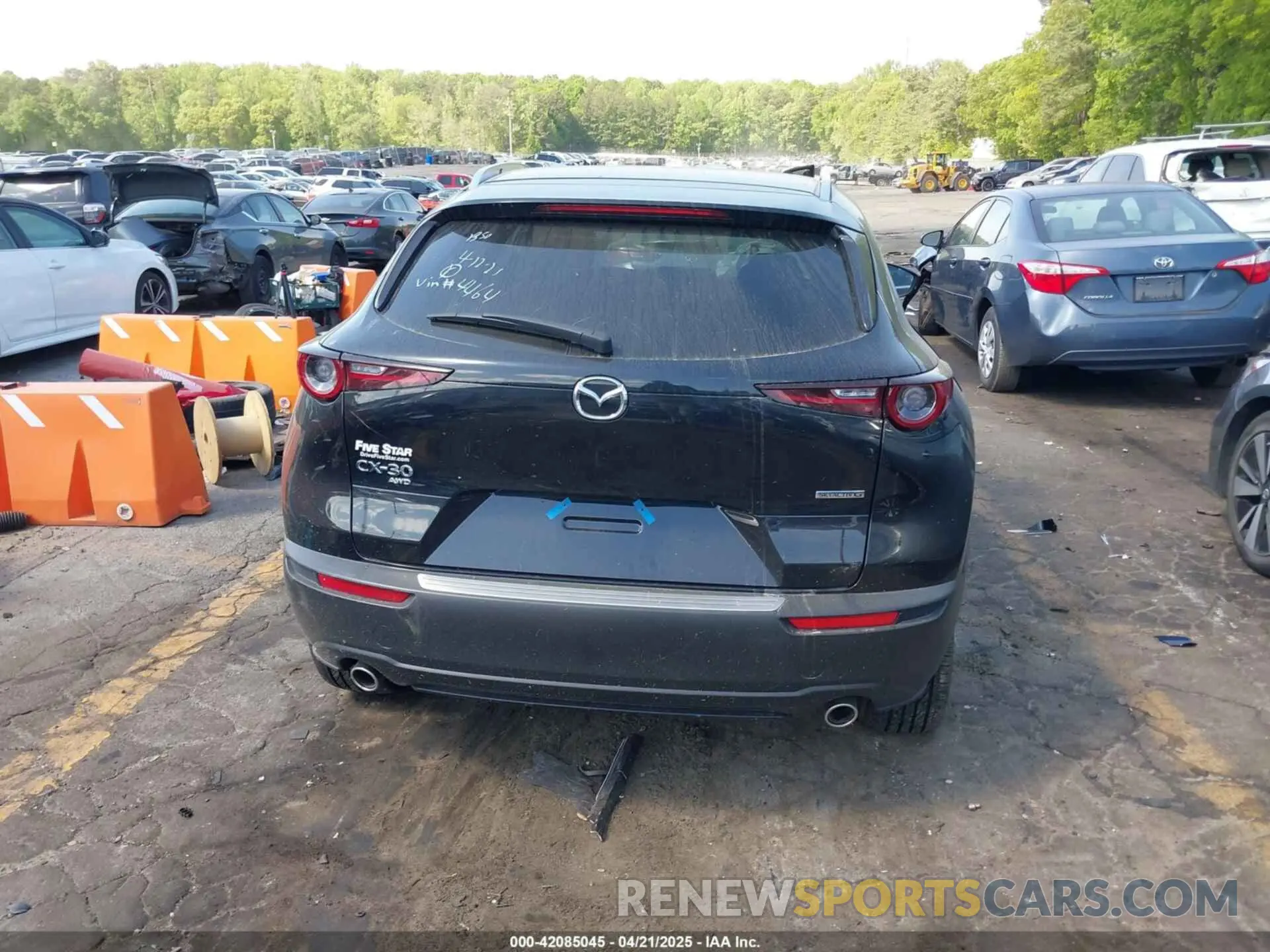 16 Photograph of a damaged car 3MVDMBBM3SM784464 MAZDA CX-30 2025