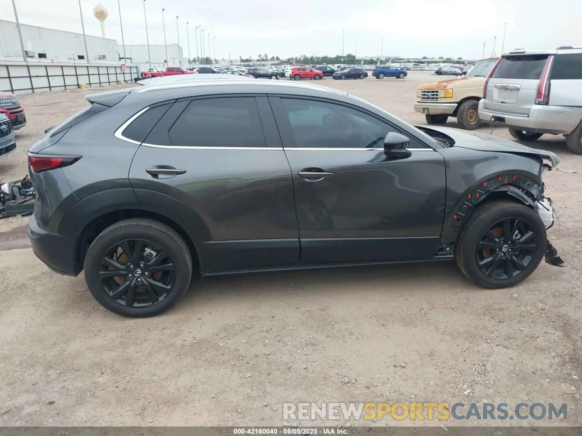 14 Photograph of a damaged car 3MVDMBBM4SM757371 MAZDA CX-30 2025