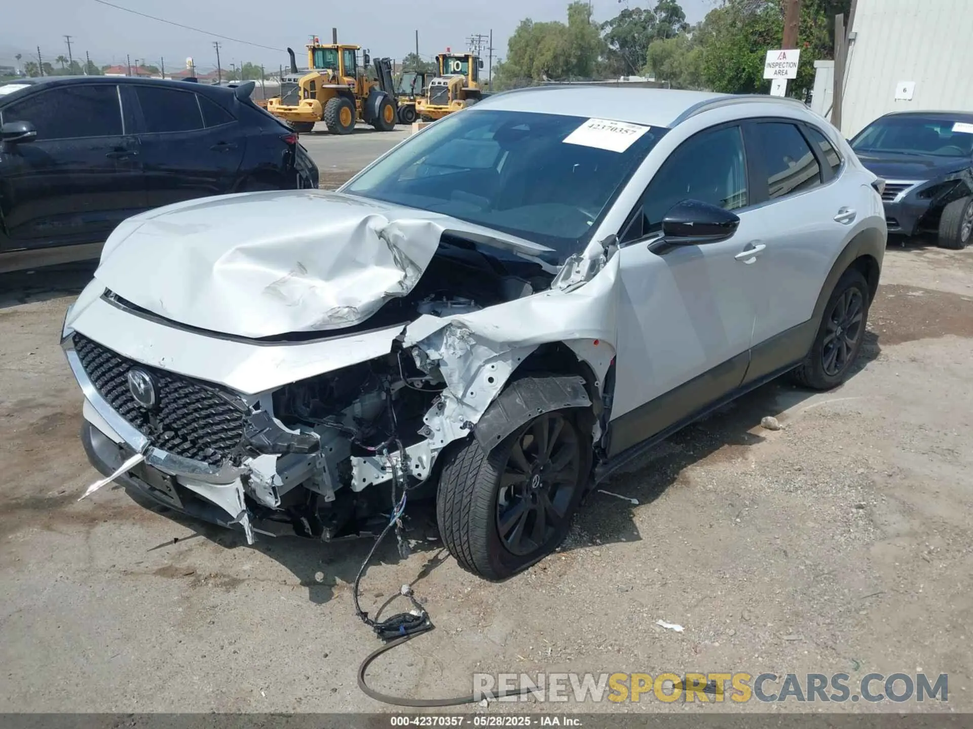 2 Photograph of a damaged car 3MVDMBBM4SM771254 MAZDA CX-30 2025