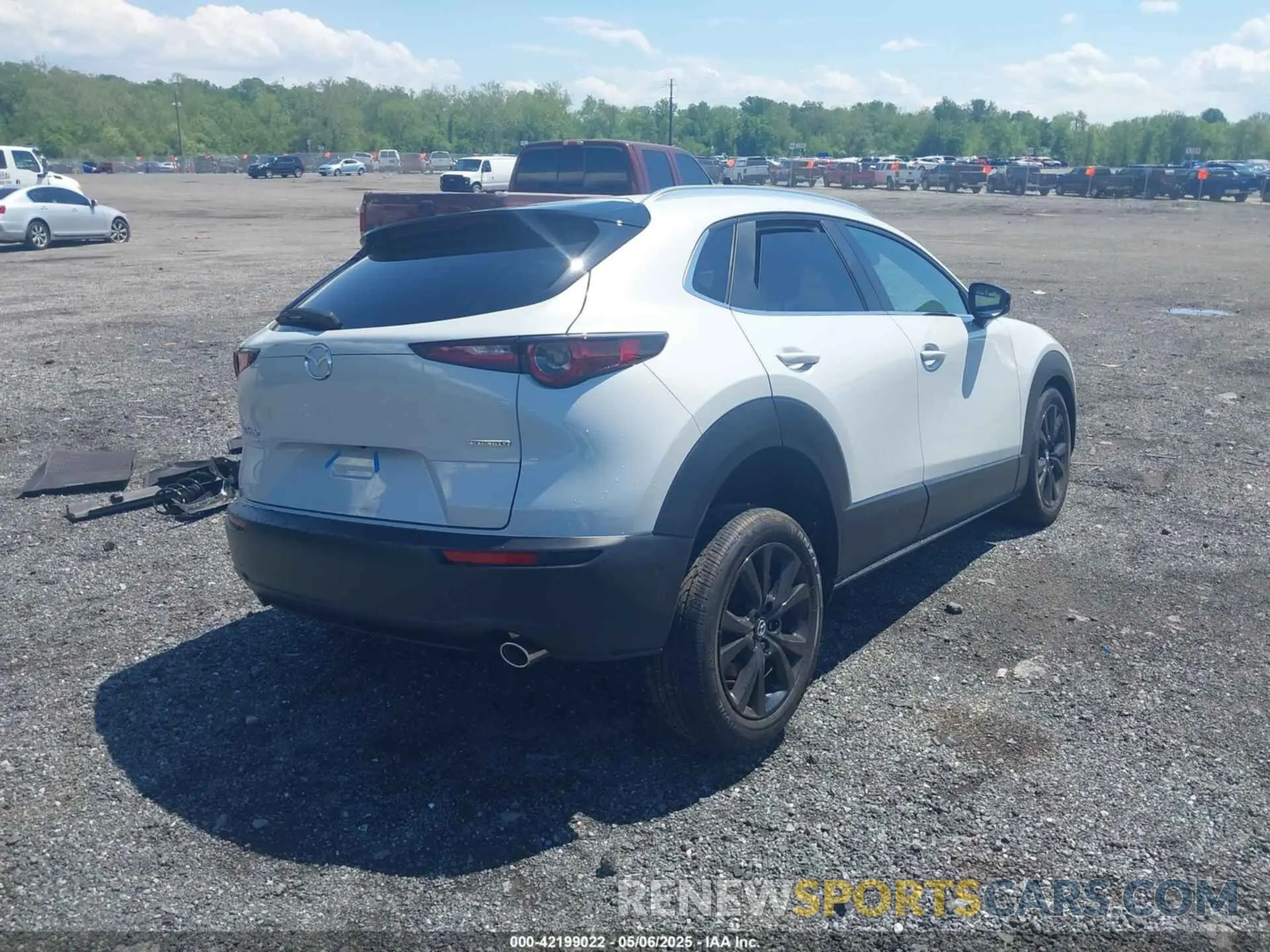 4 Photograph of a damaged car 3MVDMBBM4SM780892 MAZDA CX-30 2025