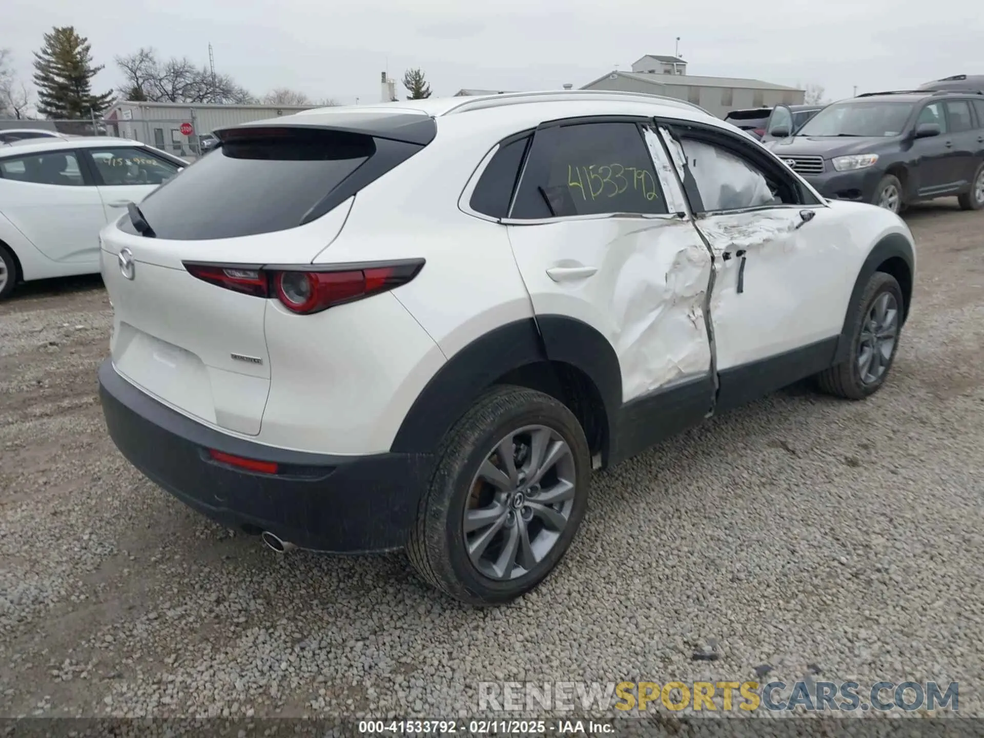 4 Photograph of a damaged car 3MVDMBCM0SM753414 MAZDA CX-30 2025
