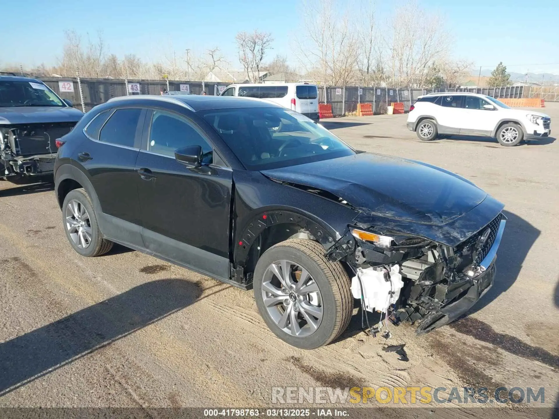 1 Photograph of a damaged car 3MVDMBCM0SM772190 MAZDA CX-30 2025