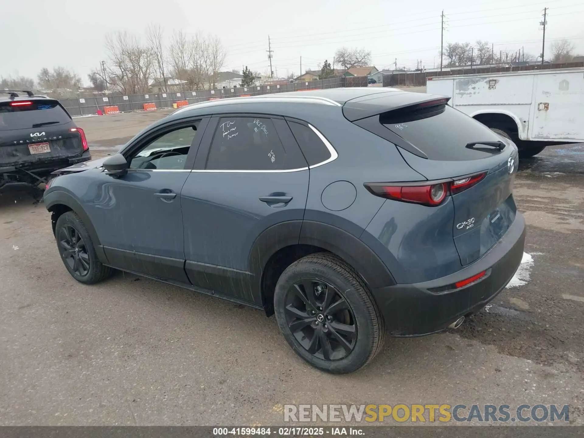 3 Photograph of a damaged car 3MVDMBCM1SM771243 MAZDA CX-30 2025