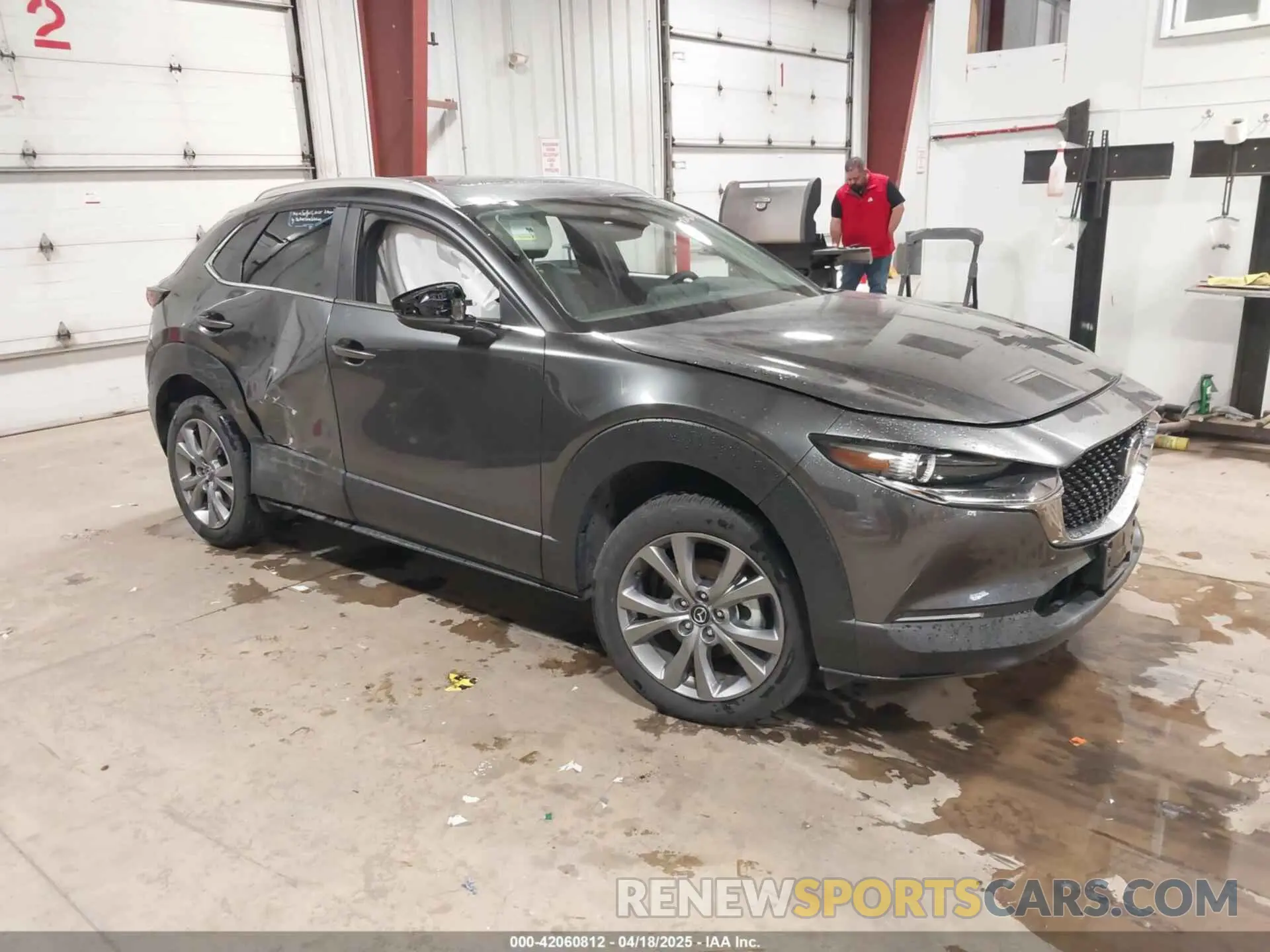 1 Photograph of a damaged car 3MVDMBCM1SM780928 MAZDA CX-30 2025