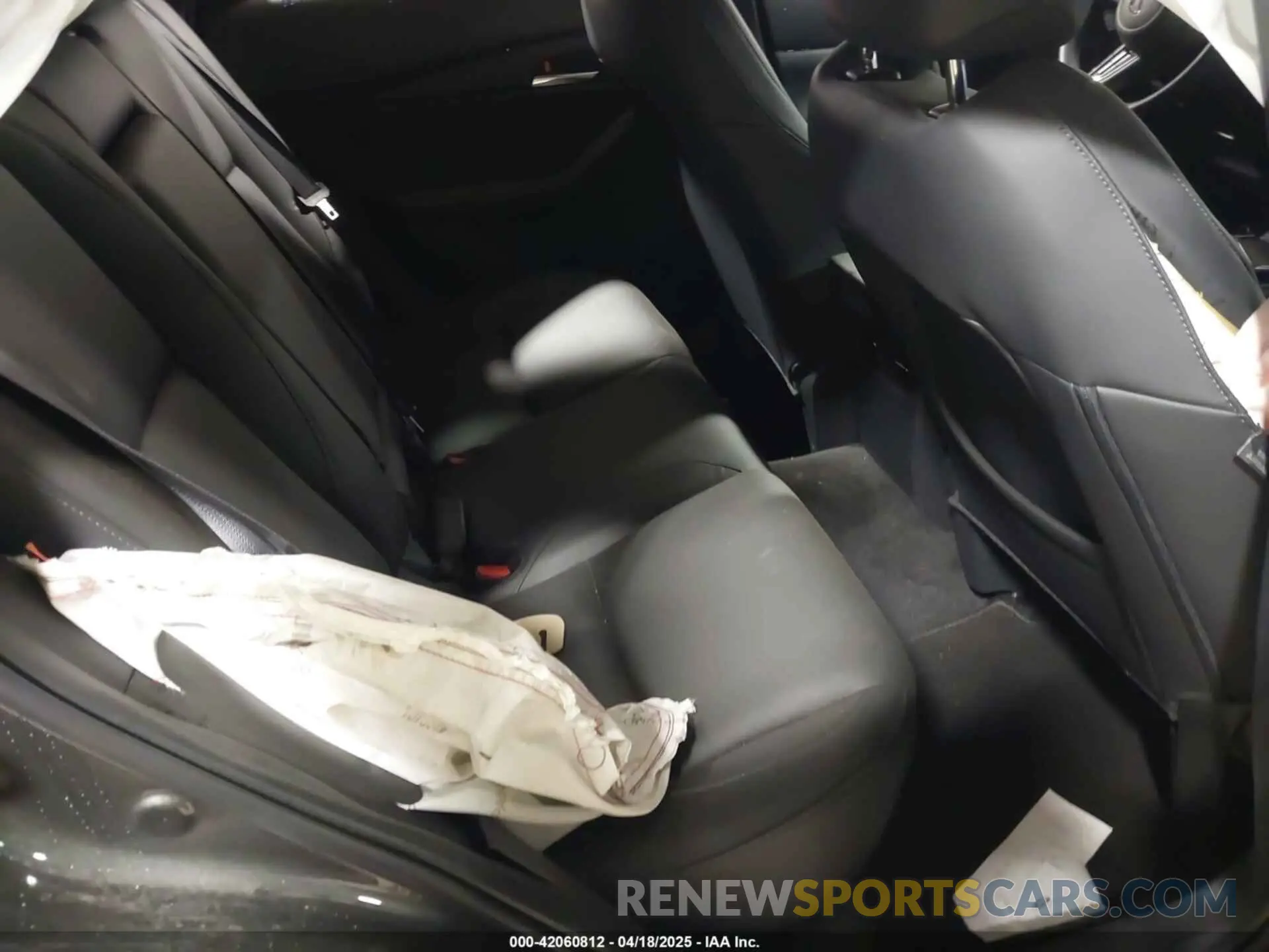 8 Photograph of a damaged car 3MVDMBCM1SM780928 MAZDA CX-30 2025