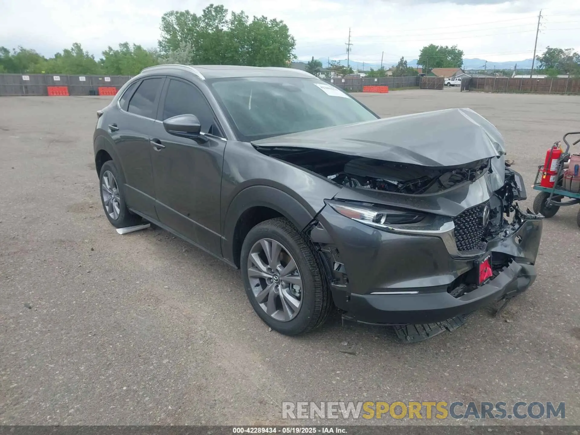 1 Photograph of a damaged car 3MVDMBCM2SM755455 MAZDA CX-30 2025