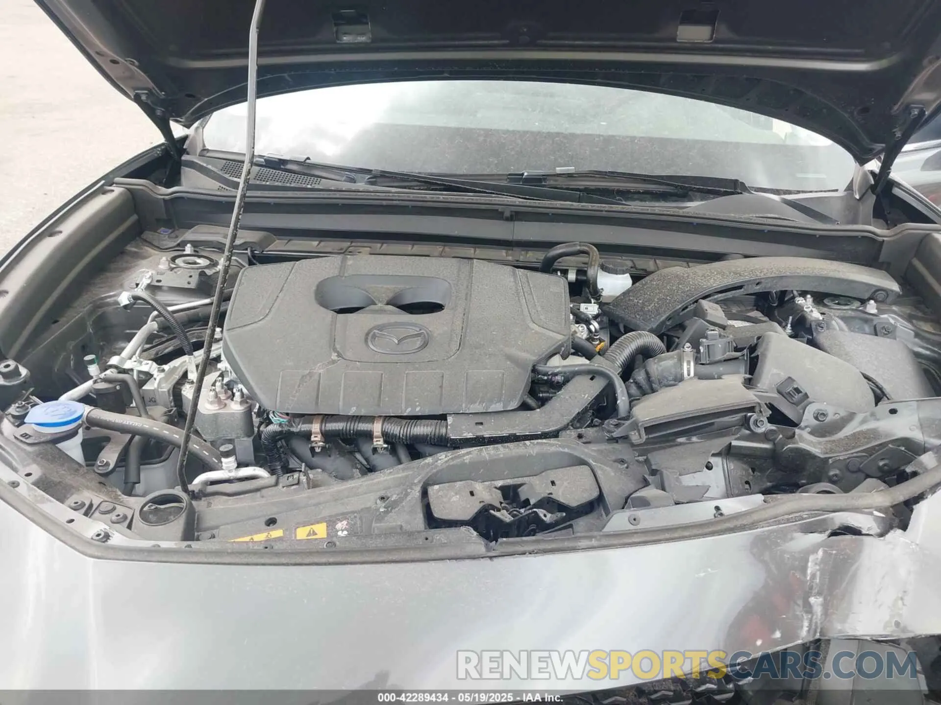 10 Photograph of a damaged car 3MVDMBCM2SM755455 MAZDA CX-30 2025