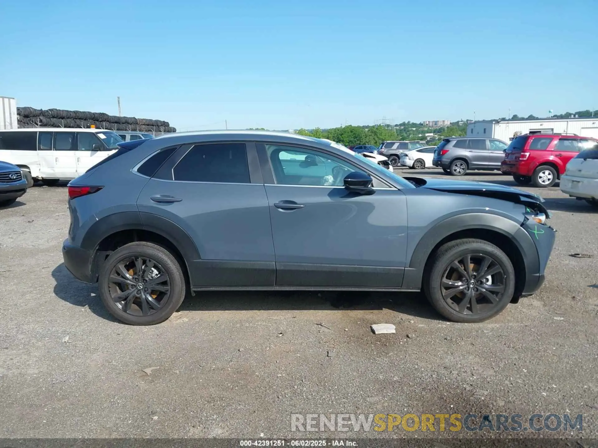 12 Photograph of a damaged car 3MVDMBCM2SM804234 MAZDA CX-30 2025