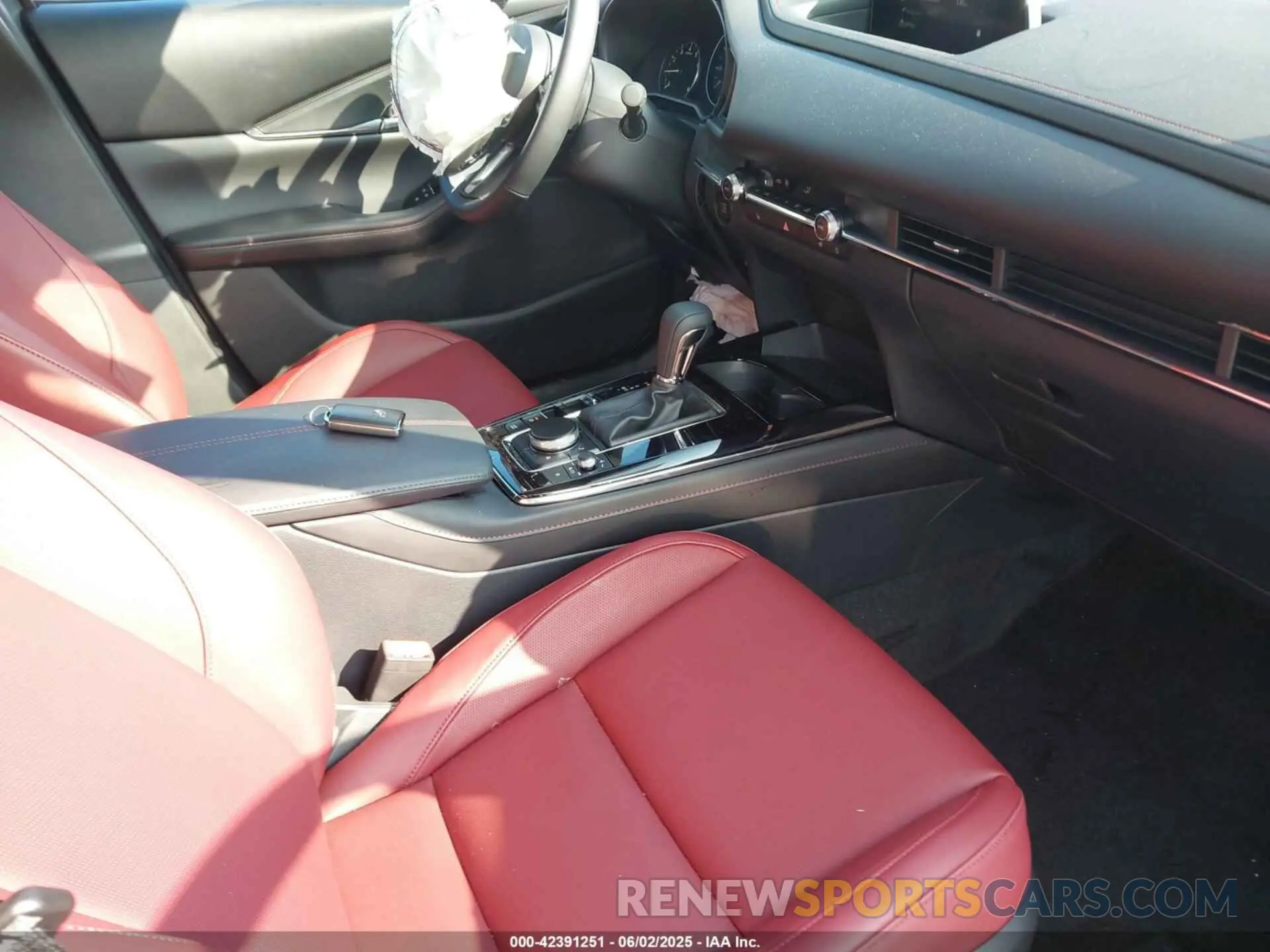 5 Photograph of a damaged car 3MVDMBCM2SM804234 MAZDA CX-30 2025
