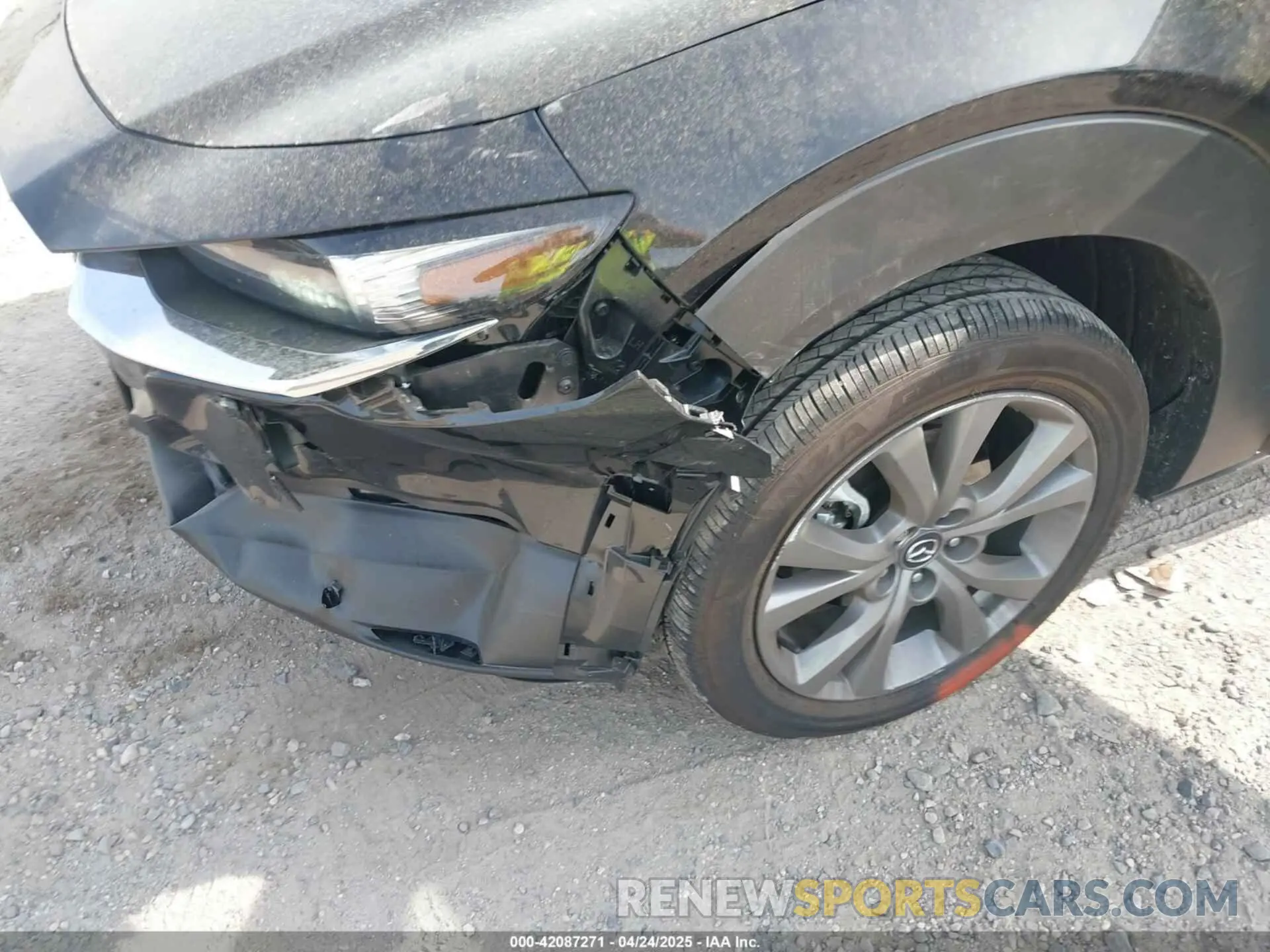 6 Photograph of a damaged car 3MVDMBCM3SM807790 MAZDA CX-30 2025