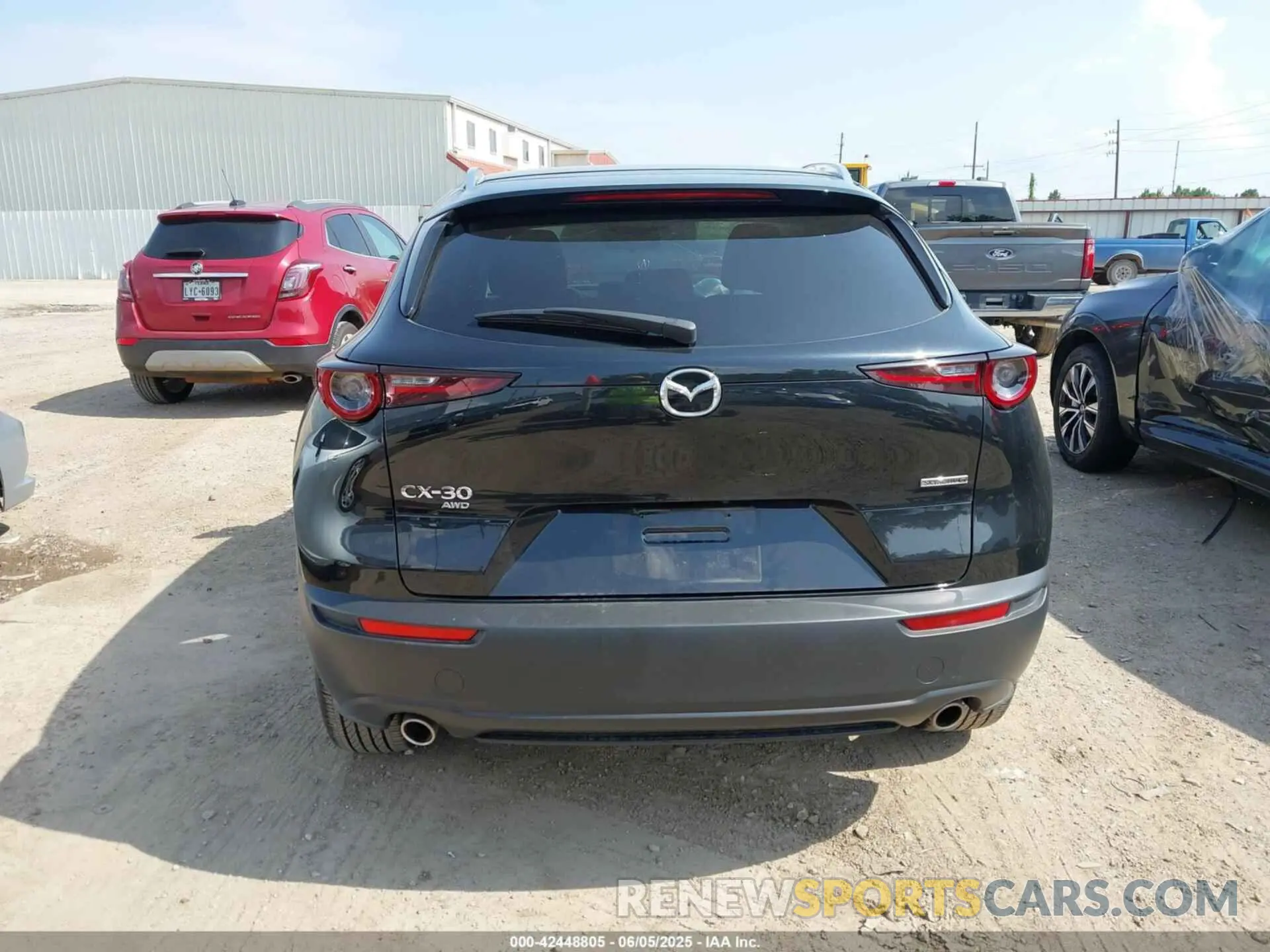 16 Photograph of a damaged car 3MVDMBCM5SM781483 MAZDA CX-30 2025