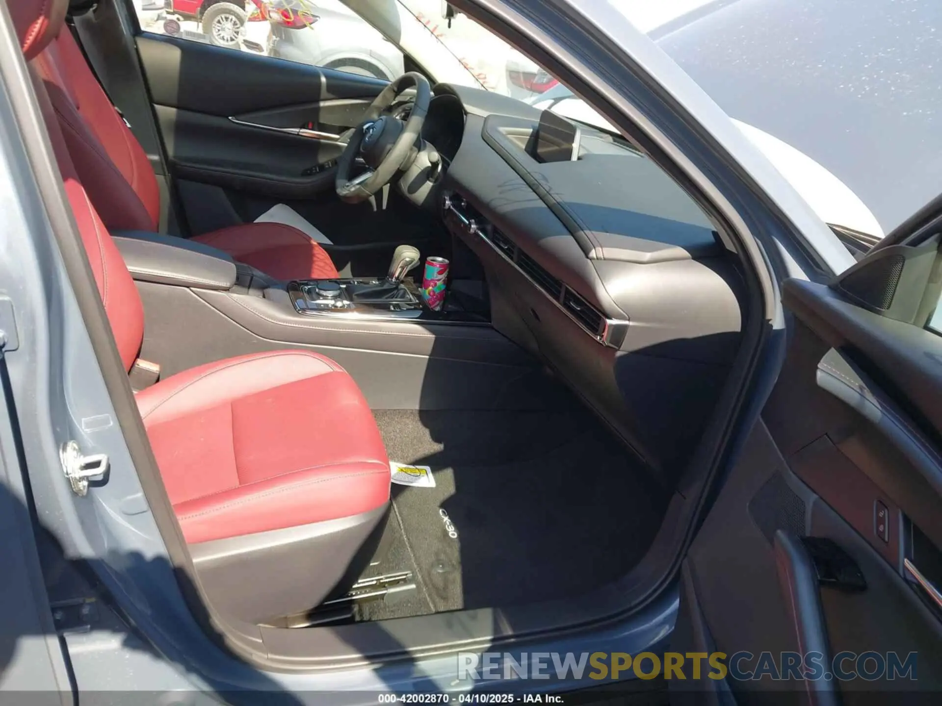 5 Photograph of a damaged car 3MVDMBCM6SM800316 MAZDA CX-30 2025