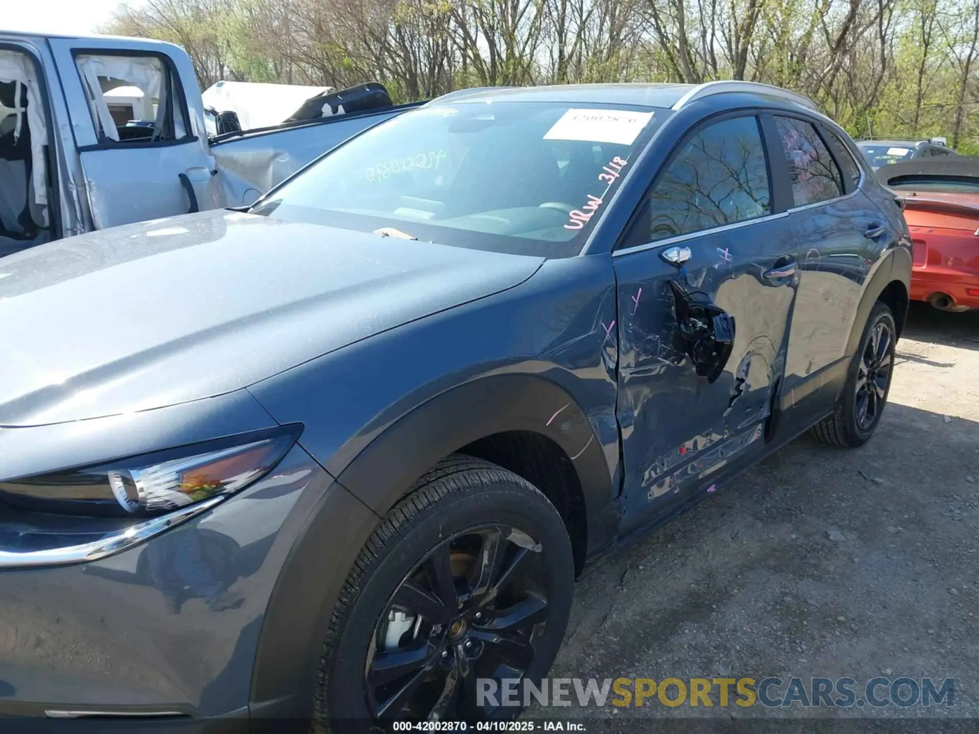 6 Photograph of a damaged car 3MVDMBCM6SM800316 MAZDA CX-30 2025