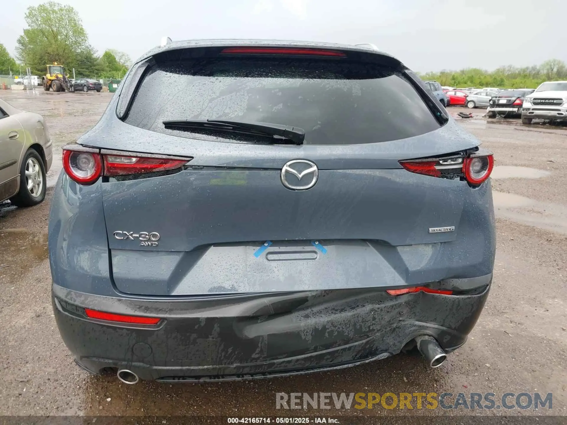 16 Photograph of a damaged car 3MVDMBCM6SM813356 MAZDA CX-30 2025