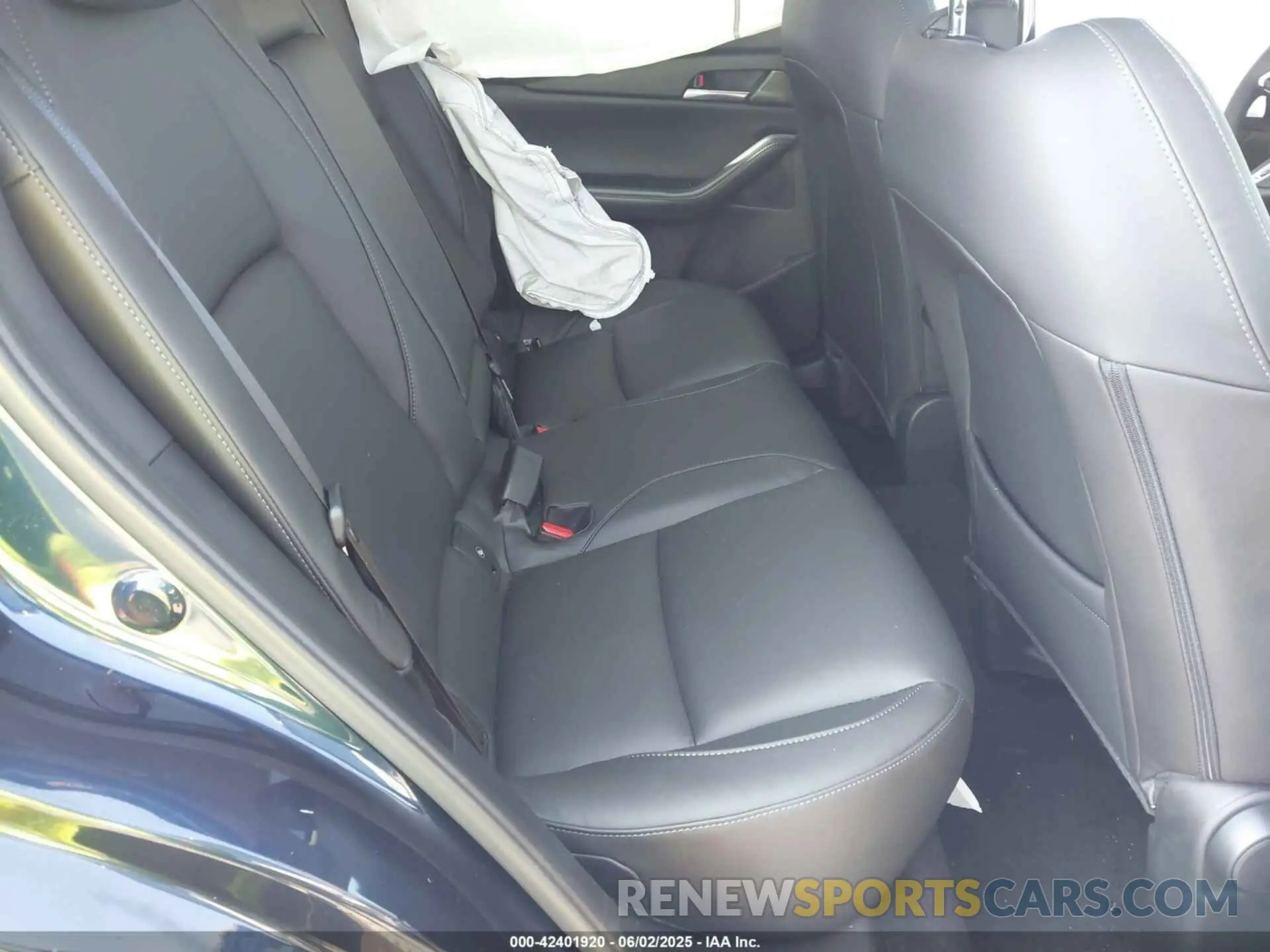 8 Photograph of a damaged car 3MVDMBCM7SM760876 MAZDA CX-30 2025