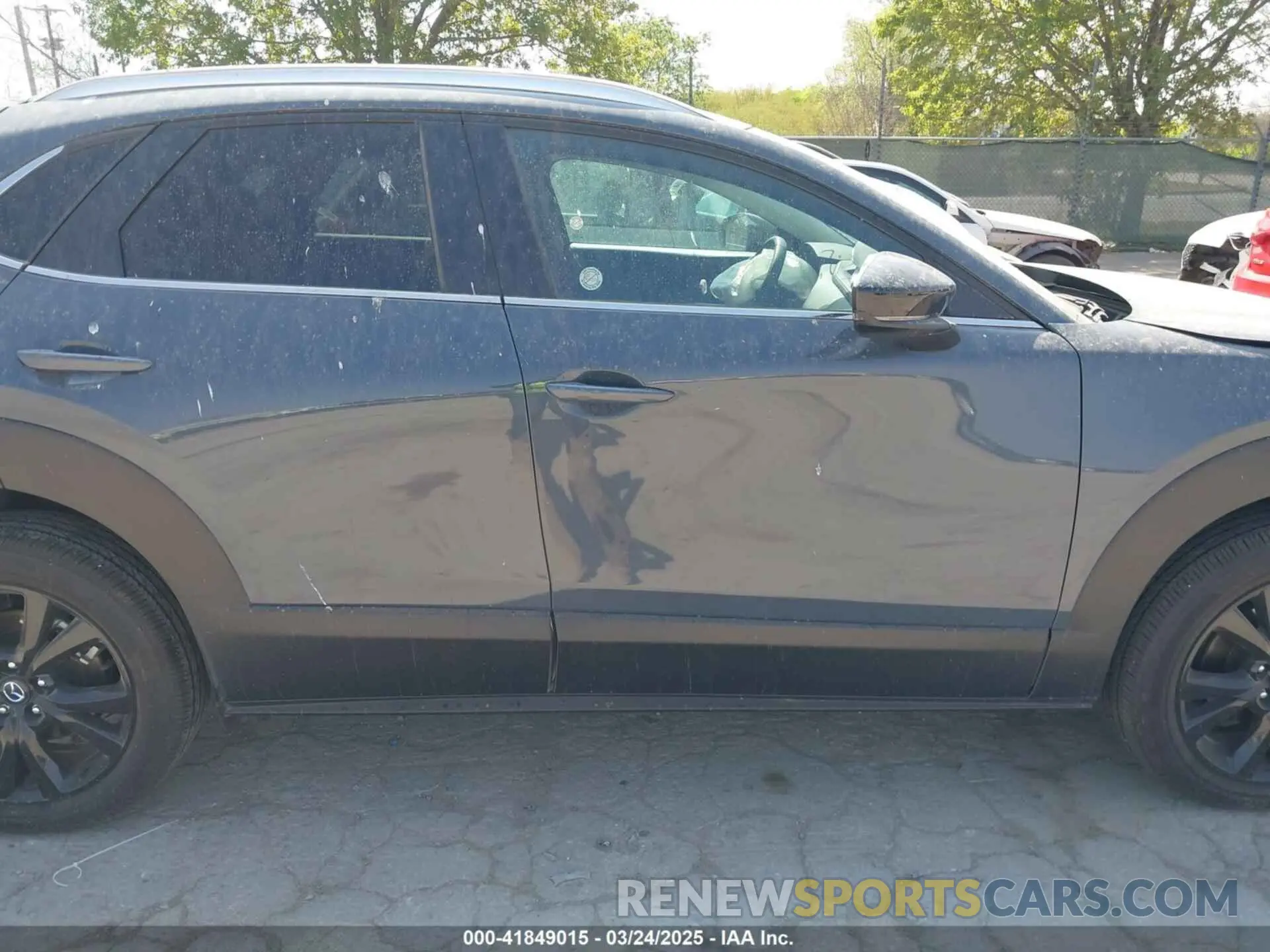 13 Photograph of a damaged car 3MVDMBCM7SM770226 MAZDA CX-30 2025