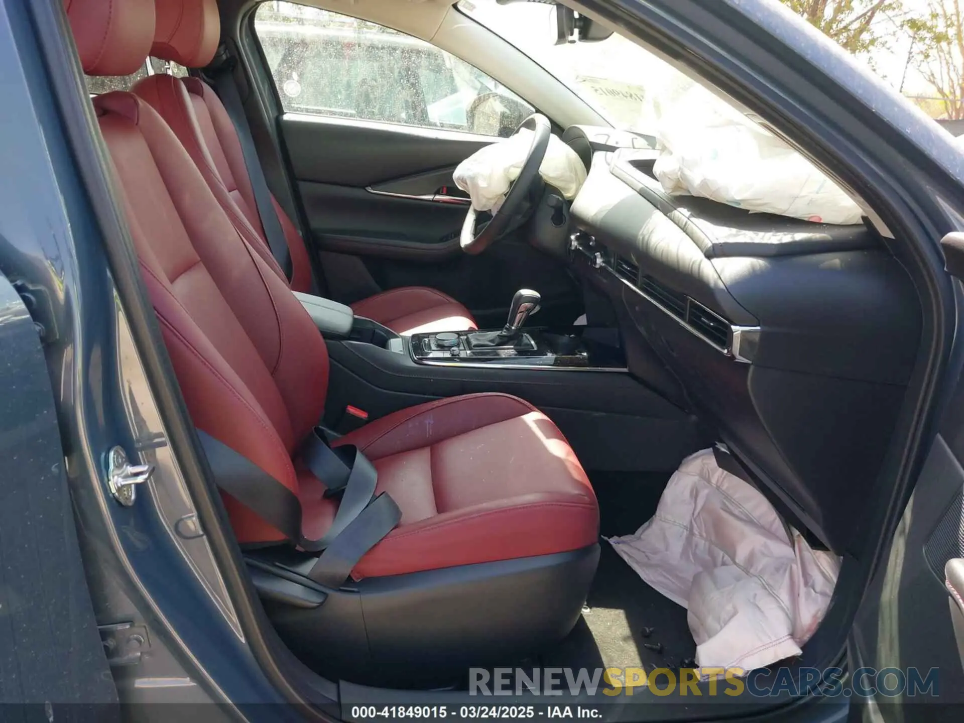 5 Photograph of a damaged car 3MVDMBCM7SM770226 MAZDA CX-30 2025