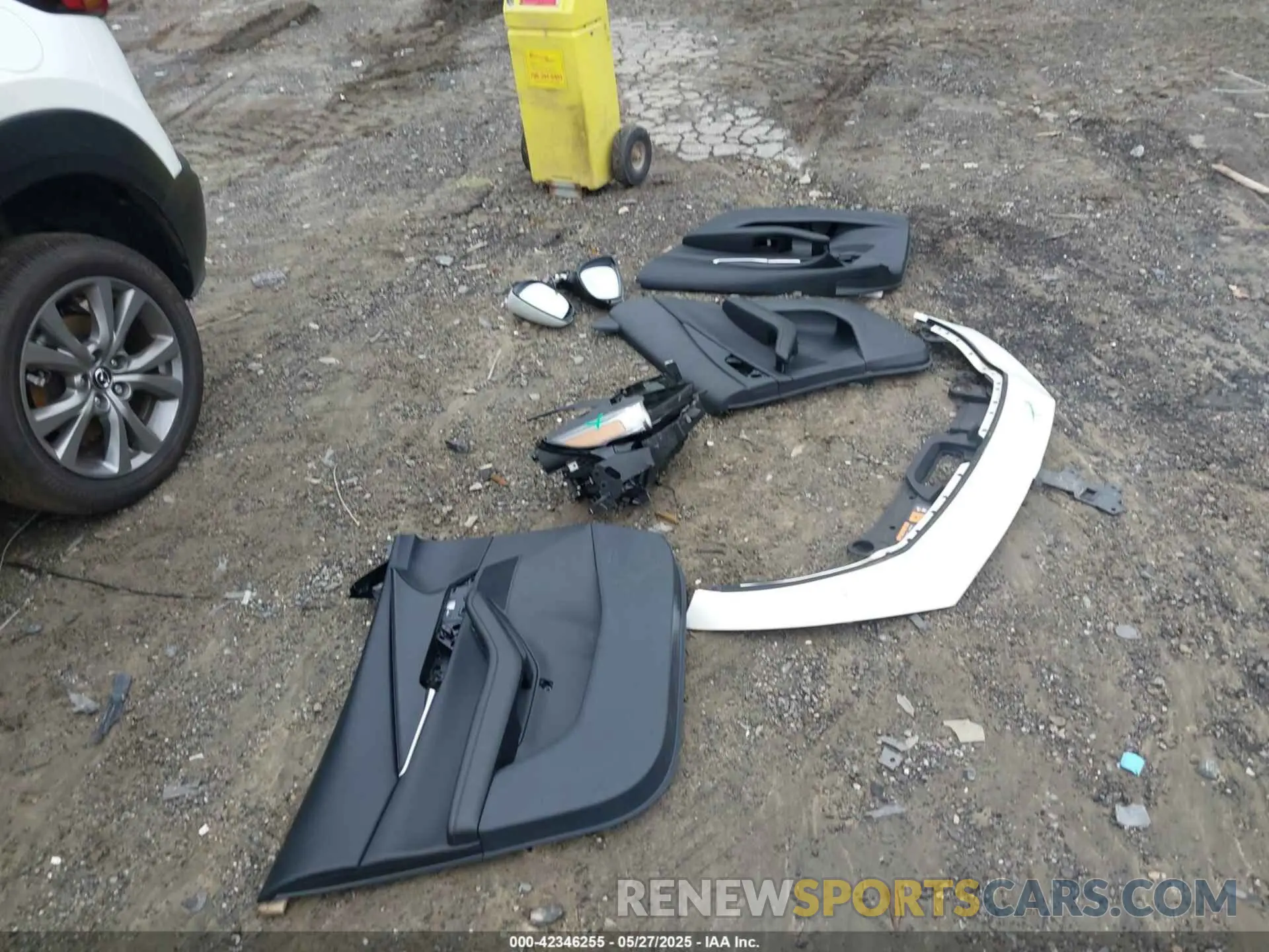 12 Photograph of a damaged car 3MVDMBCM7SM798186 MAZDA CX-30 2025