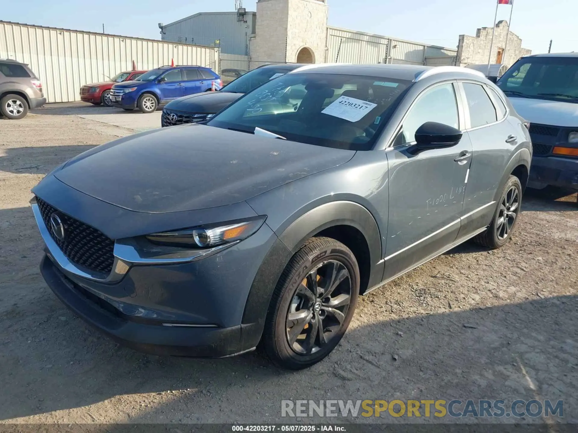 2 Photograph of a damaged car 3MVDMBCM8SM772566 MAZDA CX-30 2025