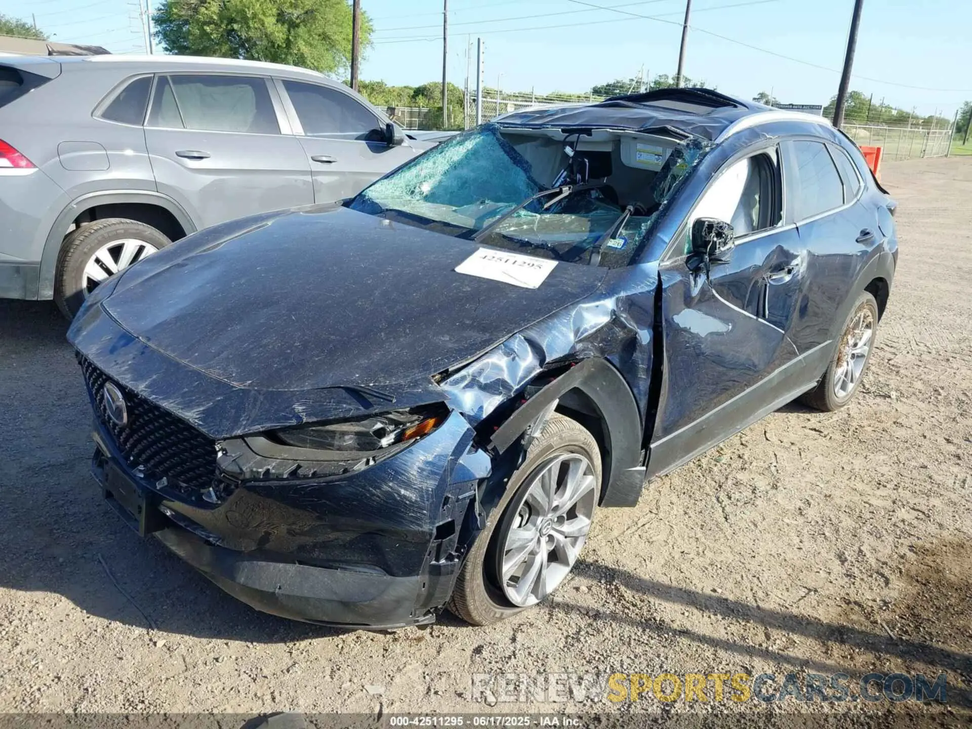 2 Photograph of a damaged car 3MVDMBCM9SM767831 MAZDA CX-30 2025