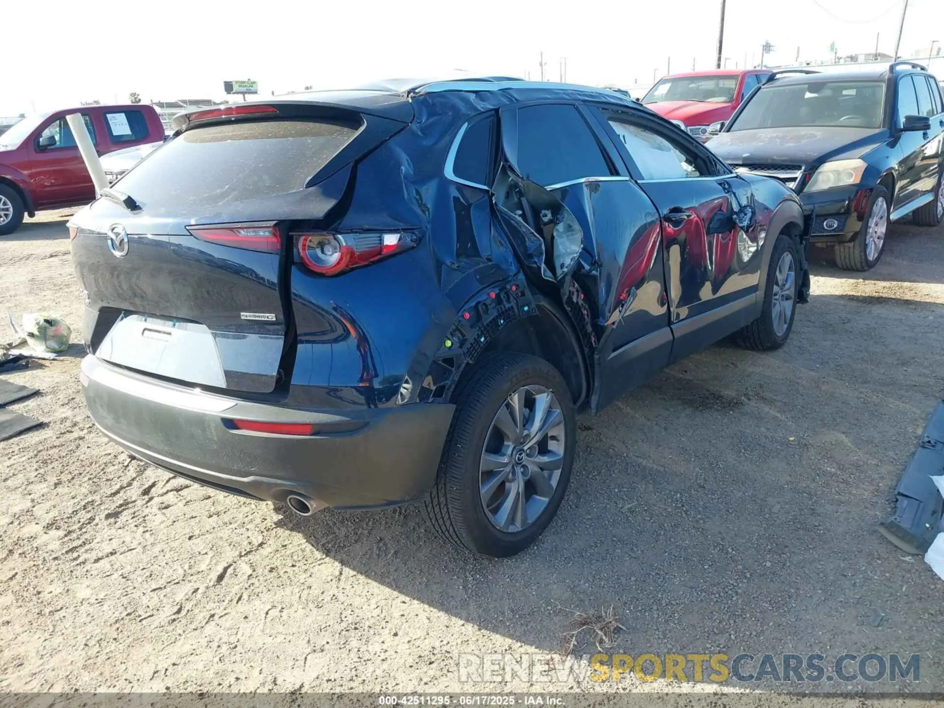 4 Photograph of a damaged car 3MVDMBCM9SM767831 MAZDA CX-30 2025