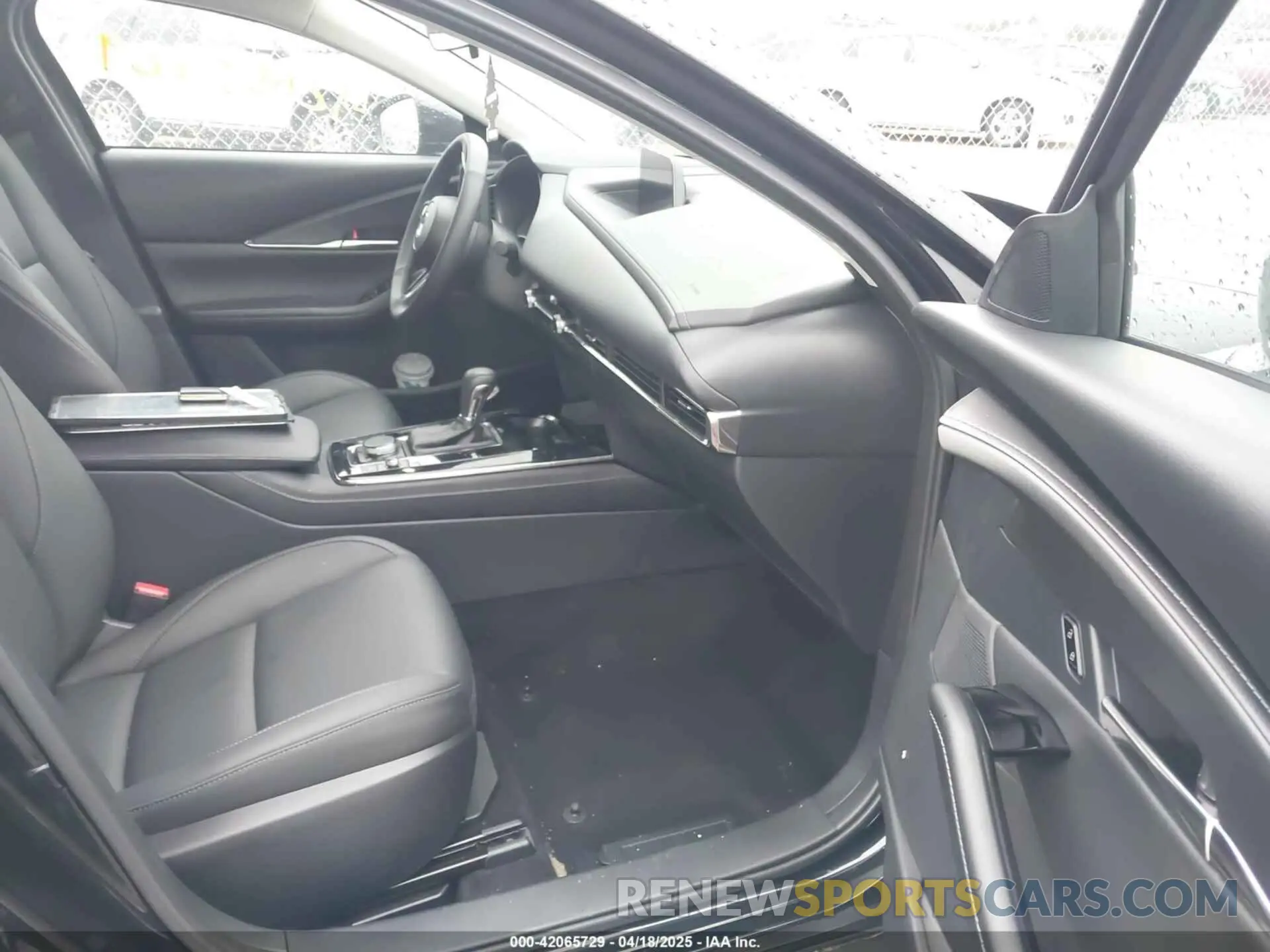 5 Photograph of a damaged car 3MVDMBCM9SM783429 MAZDA CX-30 2025