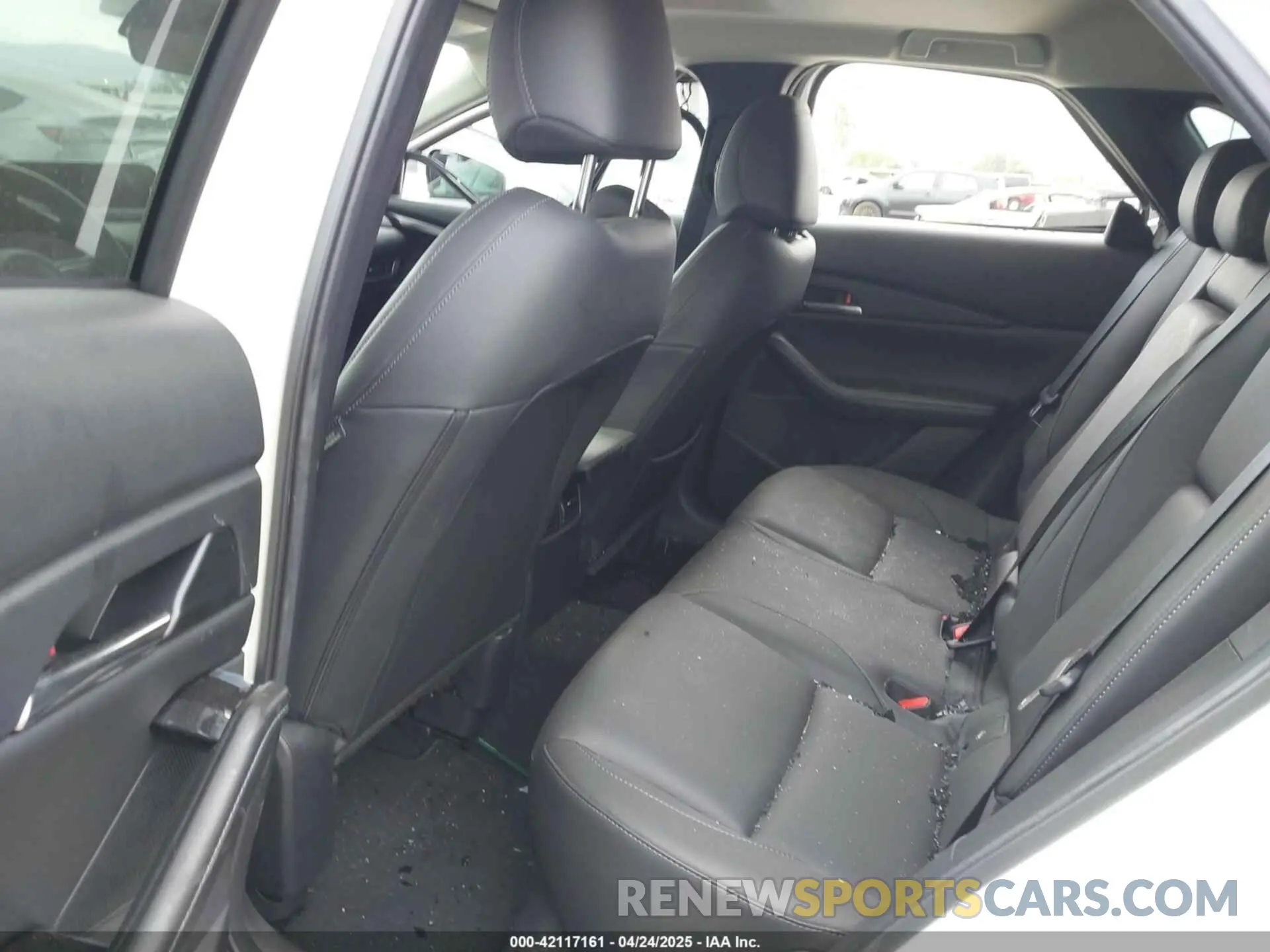 8 Photograph of a damaged car 3MVDMBCMXSM768048 MAZDA CX-30 2025