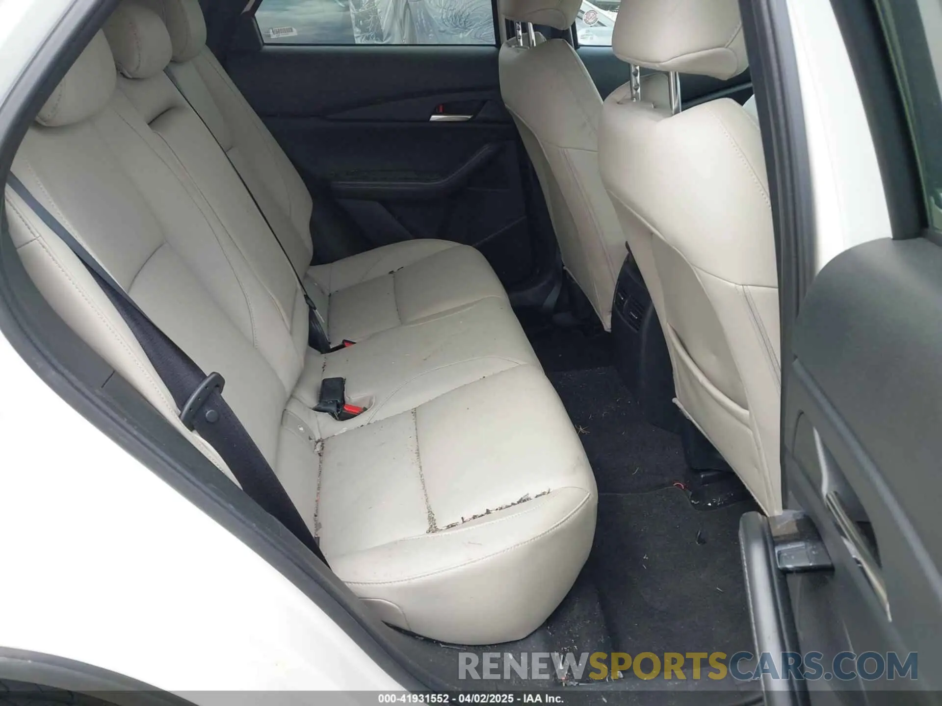 8 Photograph of a damaged car 3MVDMBCMXSM776179 MAZDA CX-30 2025