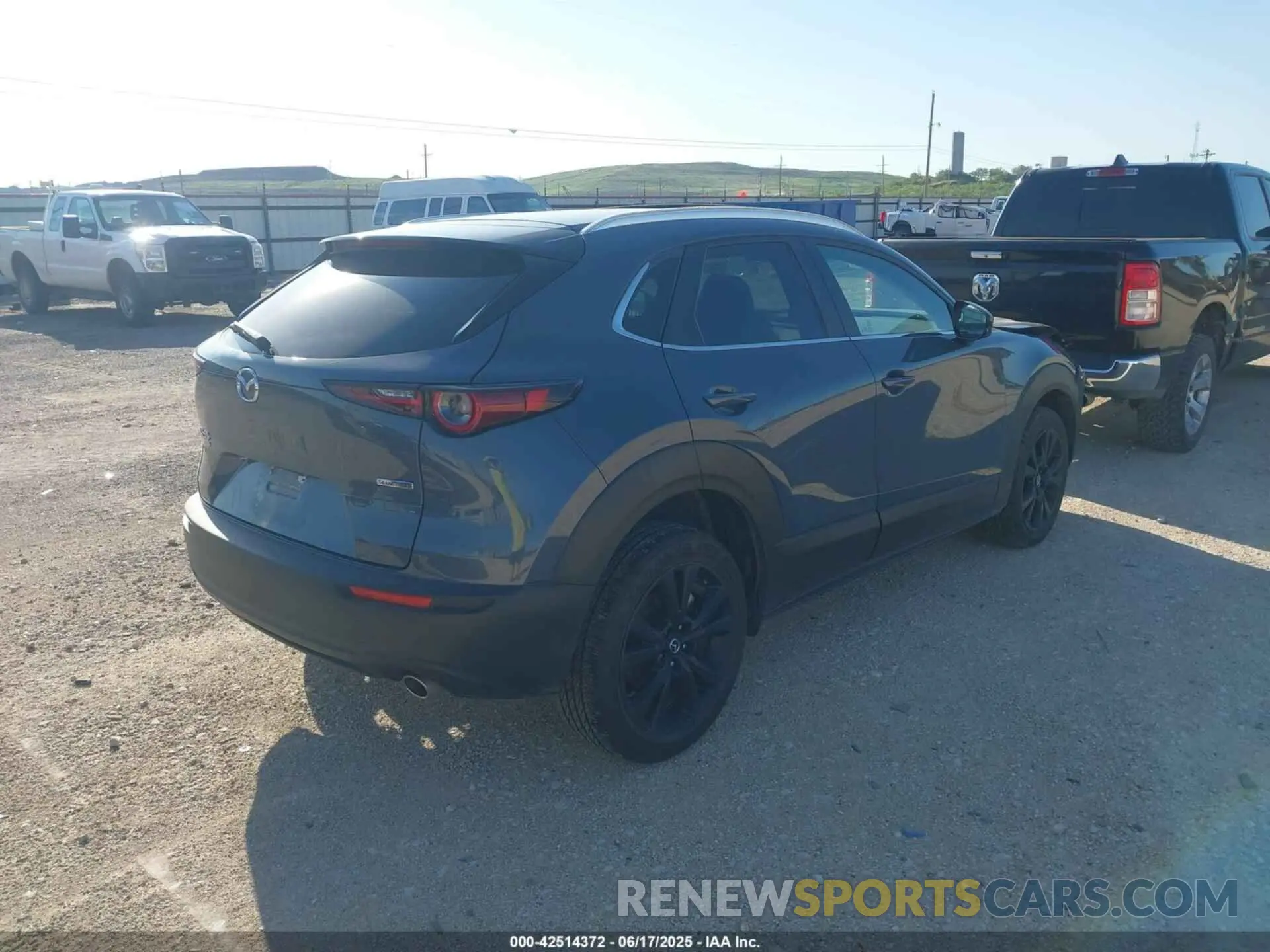 4 Photograph of a damaged car 3MVDMBCMXSM790941 MAZDA CX-30 2025