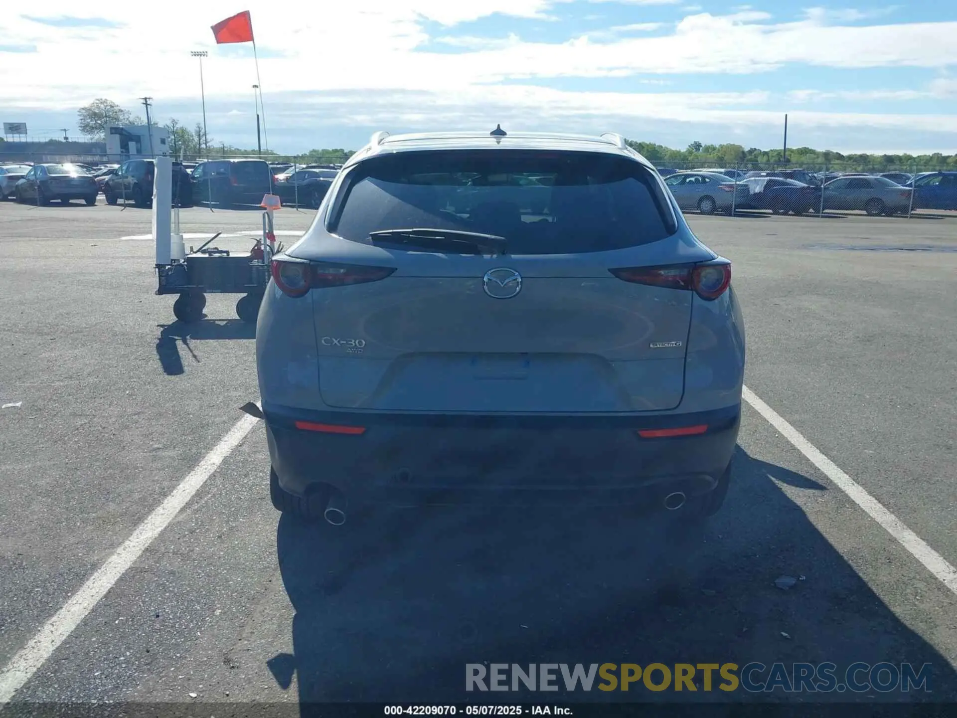 16 Photograph of a damaged car 3MVDMBDM2SM798045 MAZDA CX-30 2025