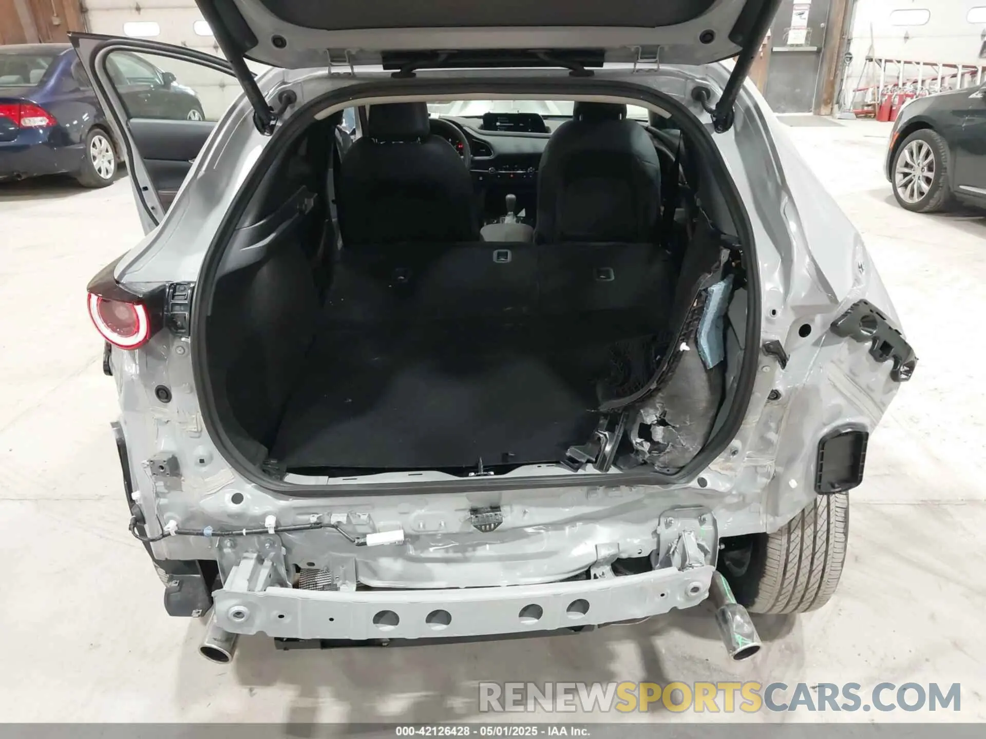 18 Photograph of a damaged car 3MVDMBDM5SM788786 MAZDA CX-30 2025