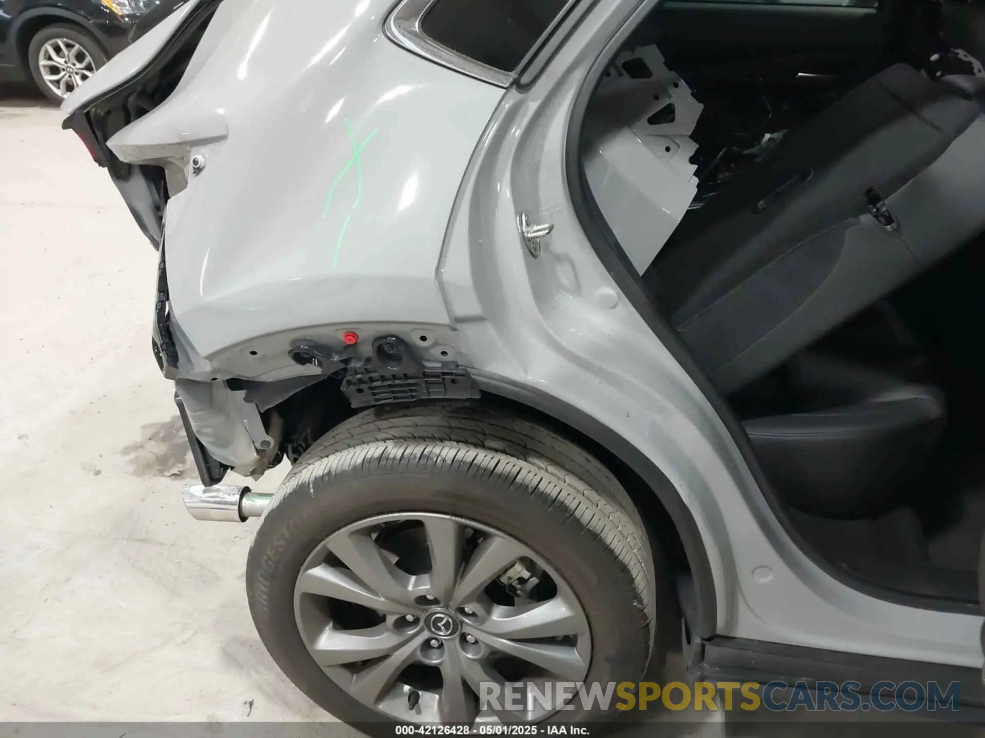 19 Photograph of a damaged car 3MVDMBDM5SM788786 MAZDA CX-30 2025