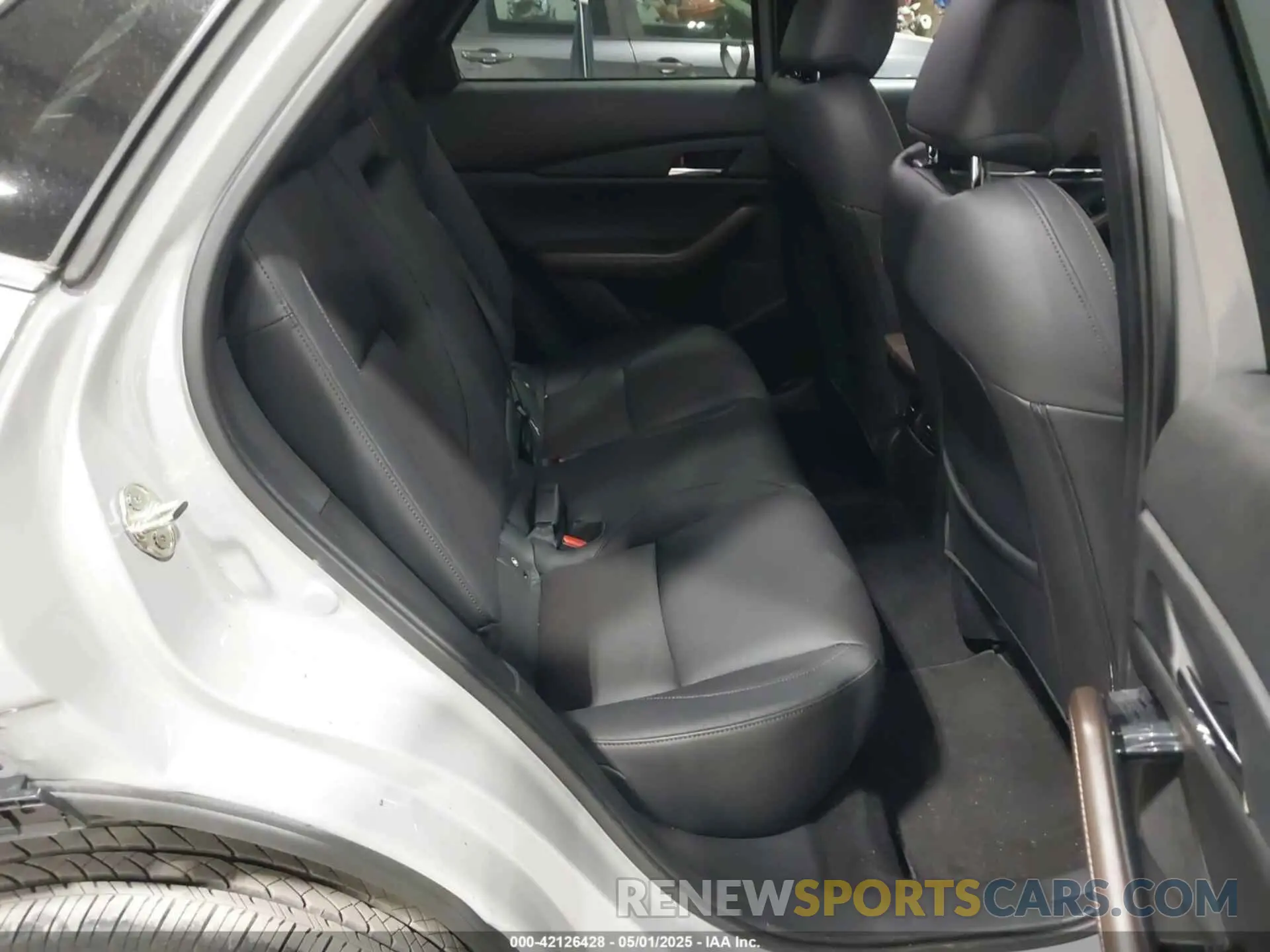8 Photograph of a damaged car 3MVDMBDM5SM788786 MAZDA CX-30 2025