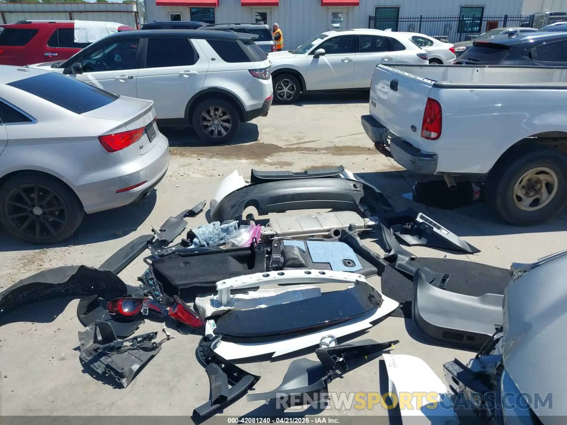 12 Photograph of a damaged car 3MVDMBDM9SM788547 MAZDA CX-30 2025