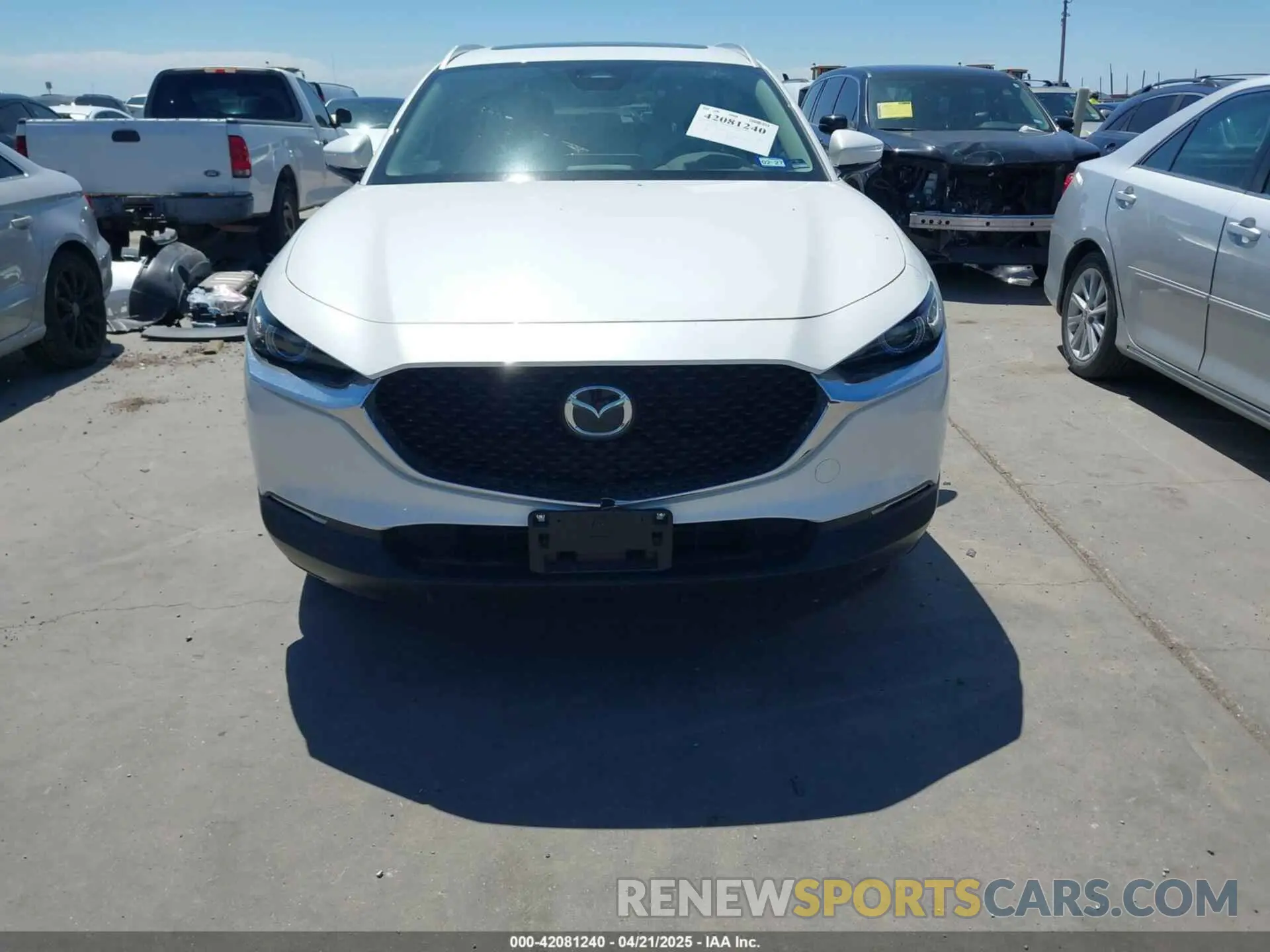 13 Photograph of a damaged car 3MVDMBDM9SM788547 MAZDA CX-30 2025